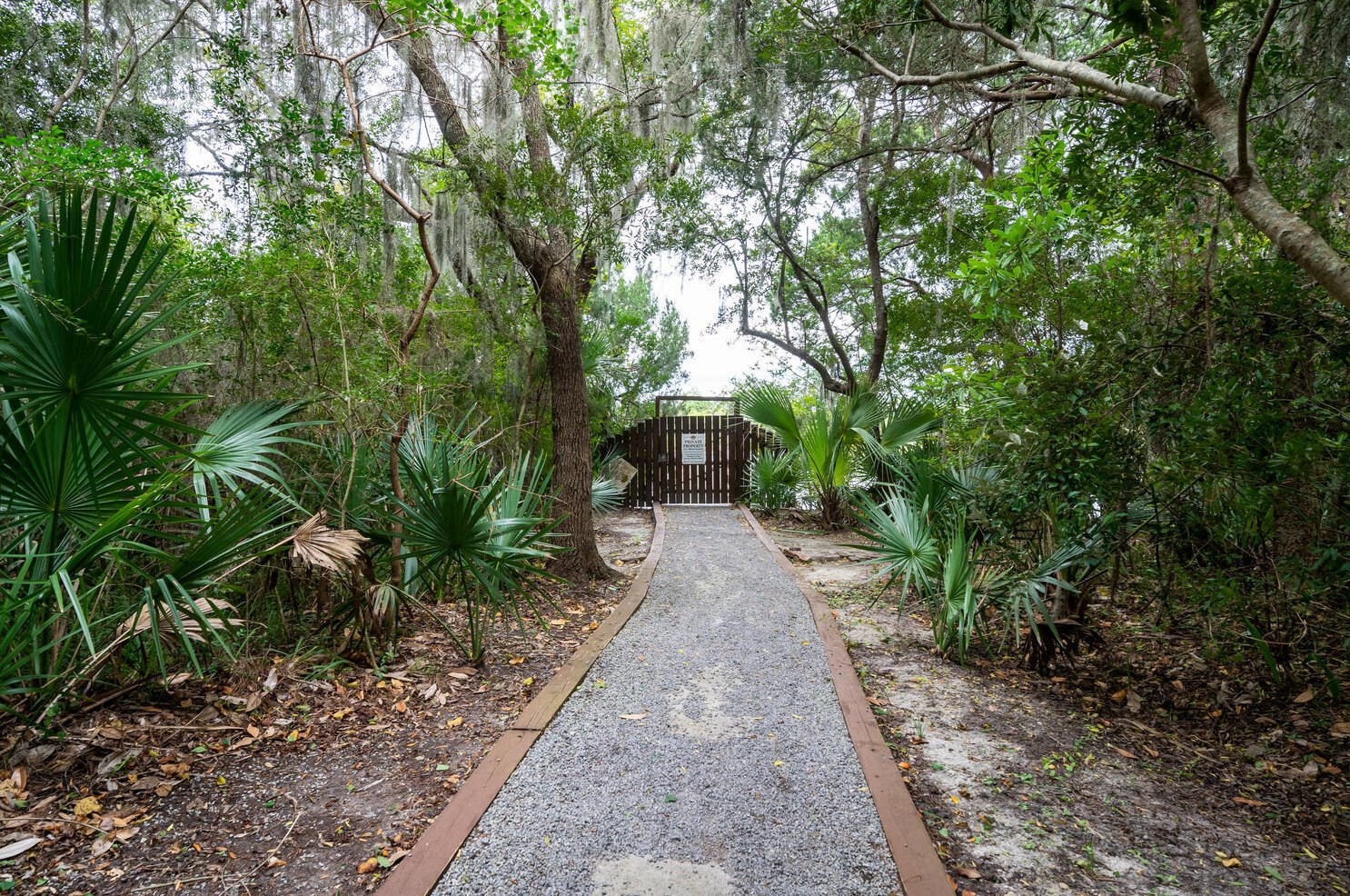 5514 Colonial Chatsworth Cir, Charleston SC 29418-2752 exterior