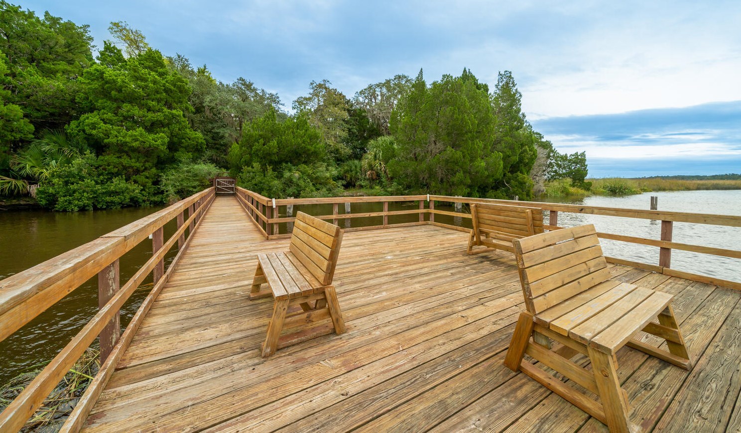 5514 Colonial Chatsworth Cir, Charleston SC 29418-2752 exterior