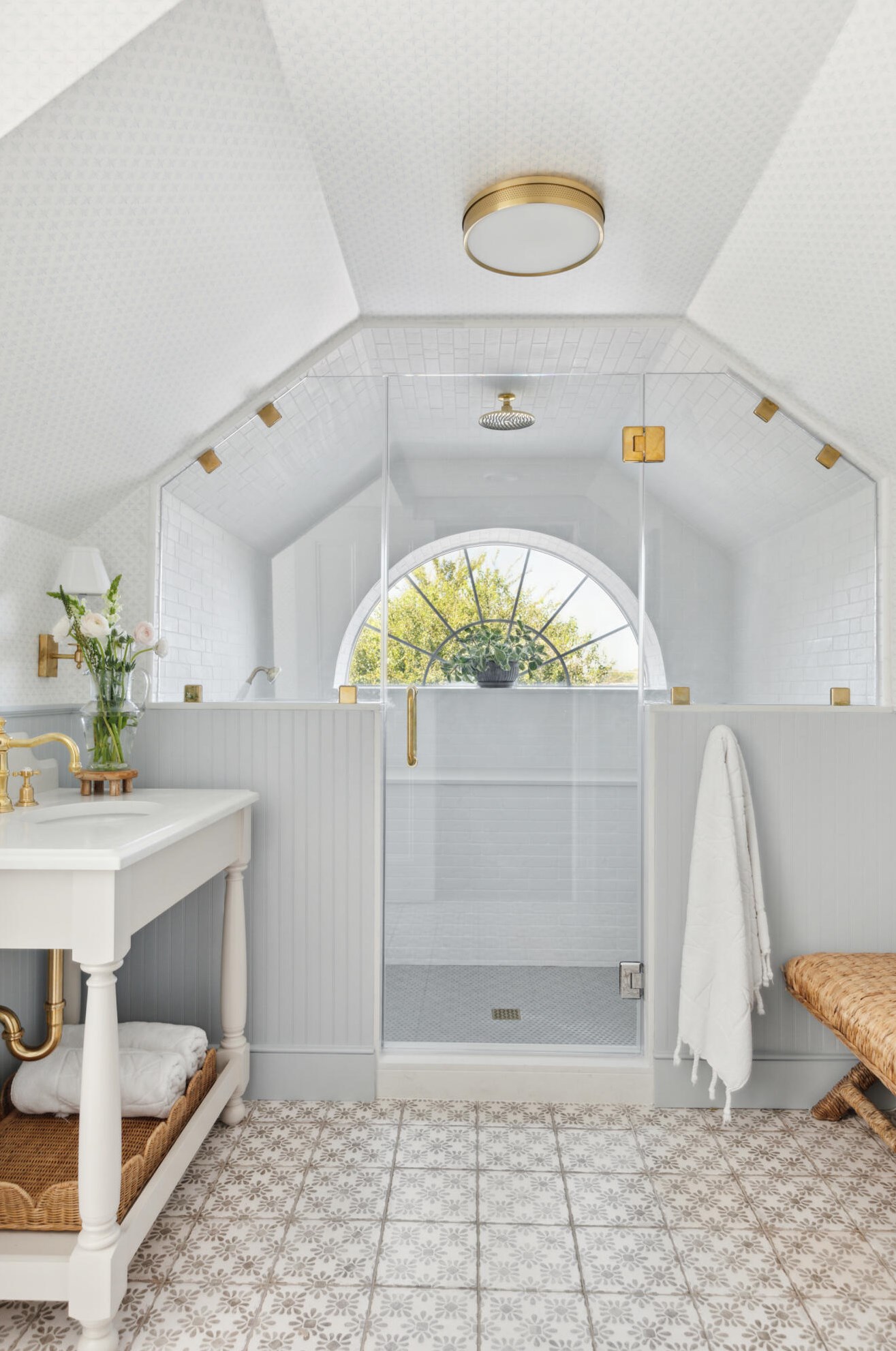 151 Queen St, Charleston SC  29401-1950 exterior