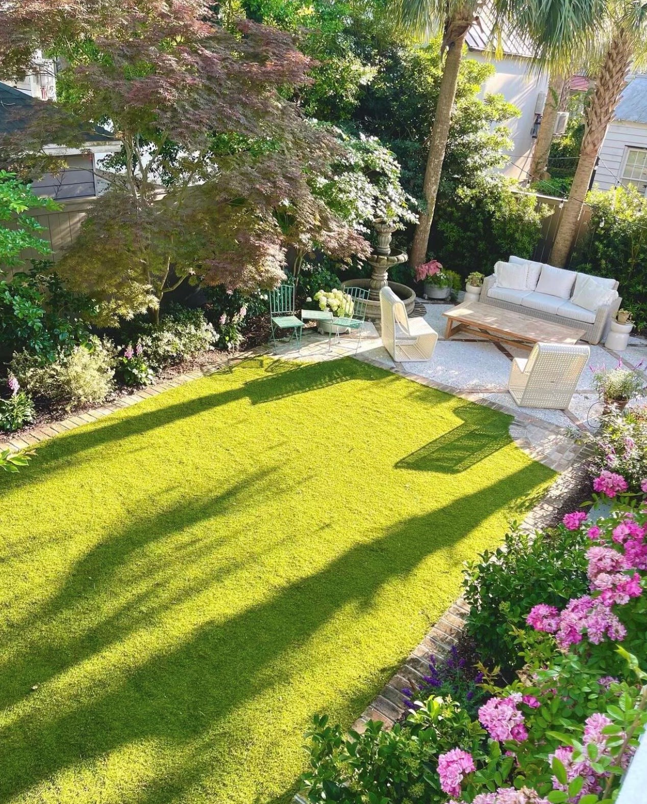 151 Queen St, Charleston SC  29401-1950 exterior