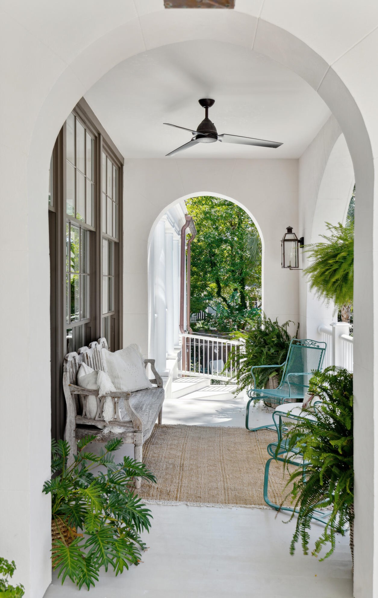 151 Queen St, Charleston SC  29401-1950 exterior