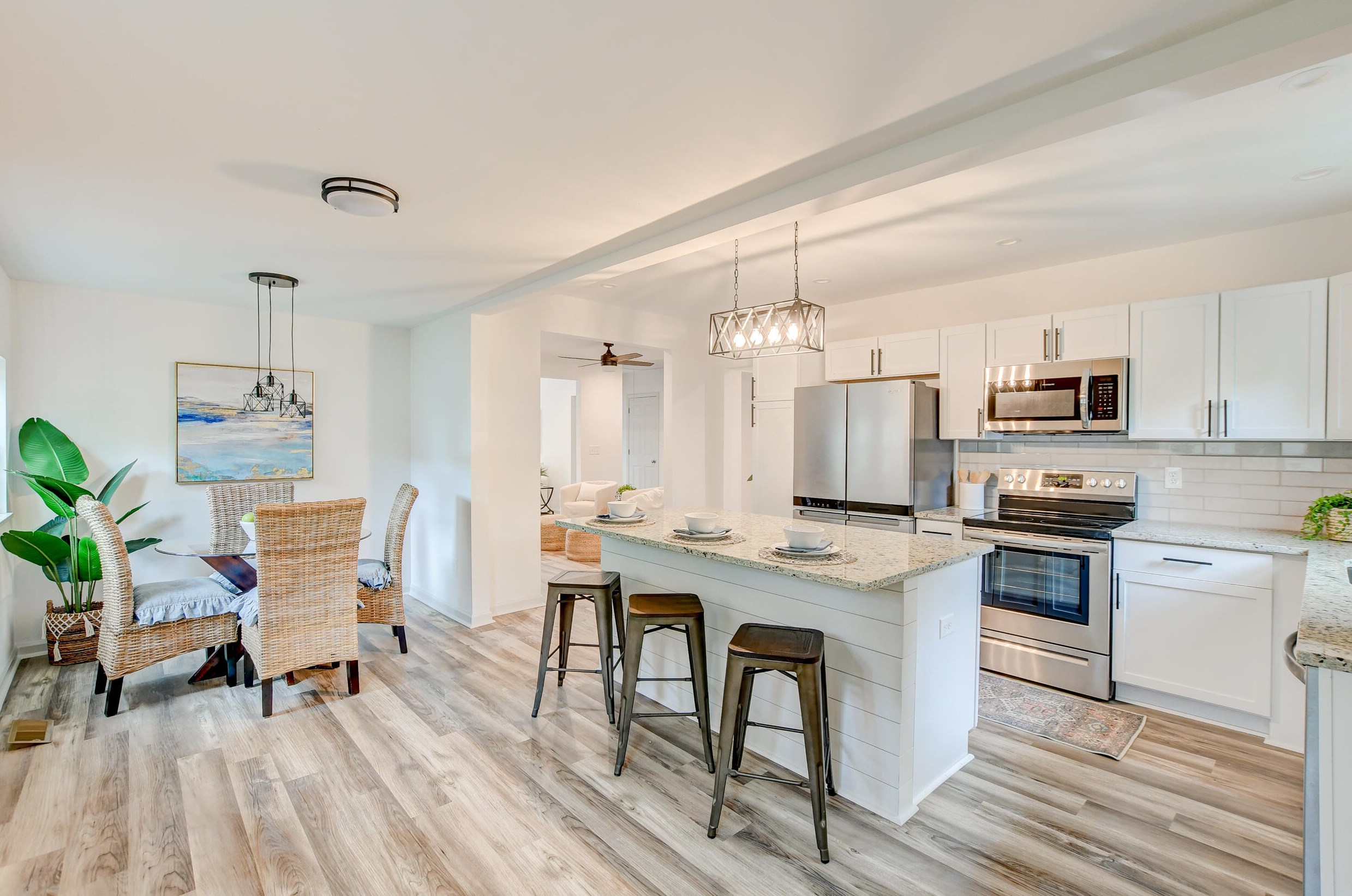 2737 Constitution Ave, Charleston, SC 29405-8605