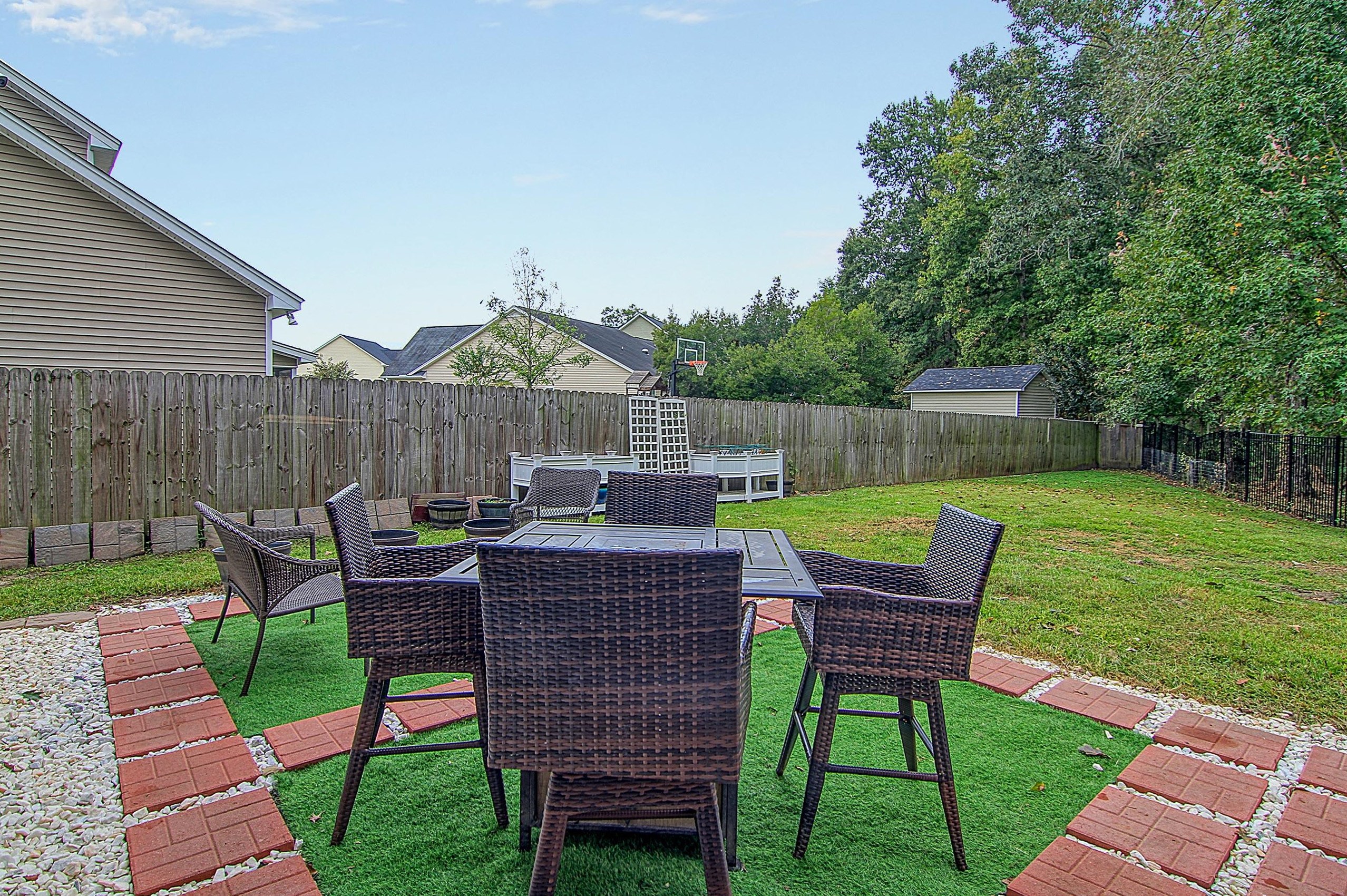 502 Chaff Ln, Moncks Corner SC  29461-8884 exterior