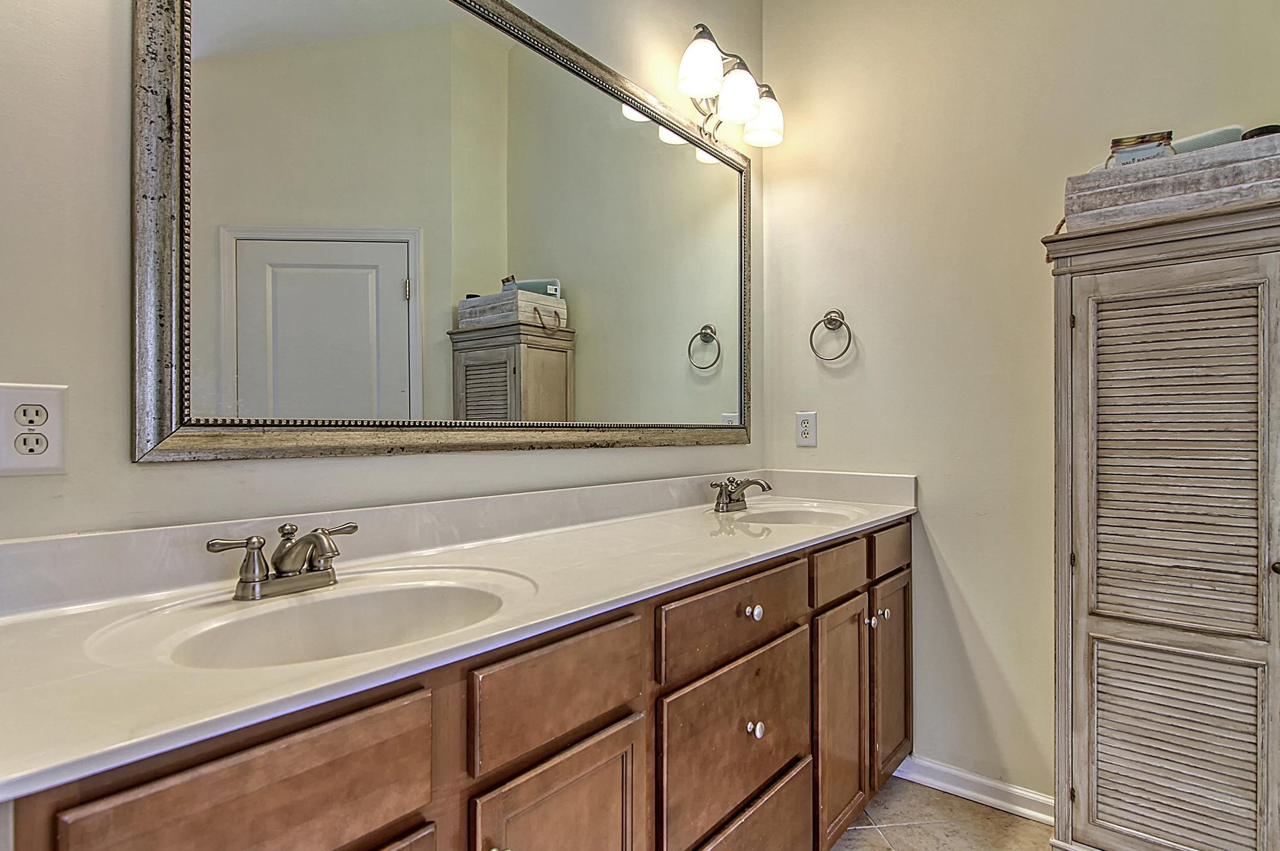 502 Chaff Ln, Moncks Corner SC  29461-8884 exterior