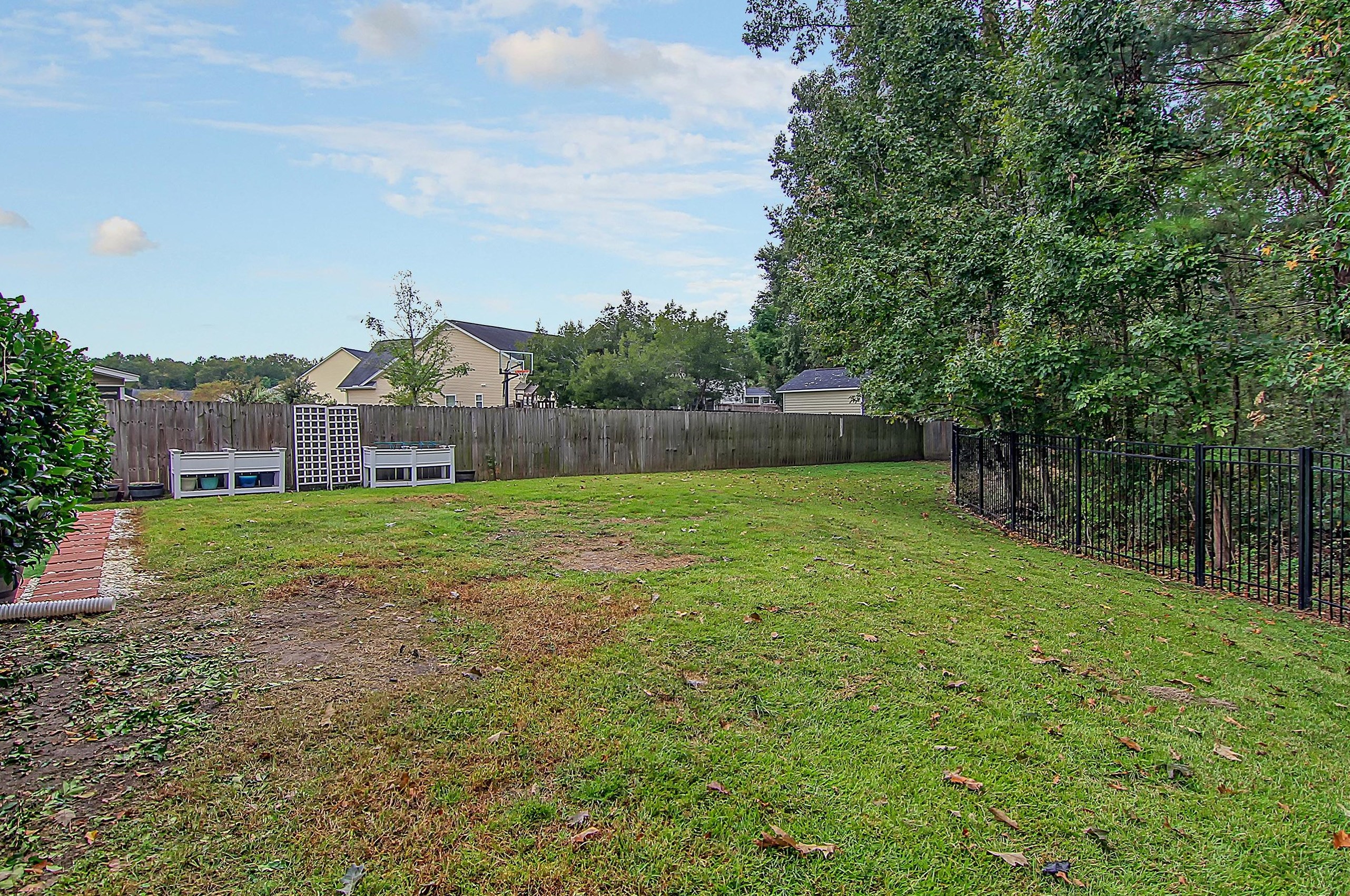 502 Chaff Ln, Moncks Corner SC  29461-8884 exterior