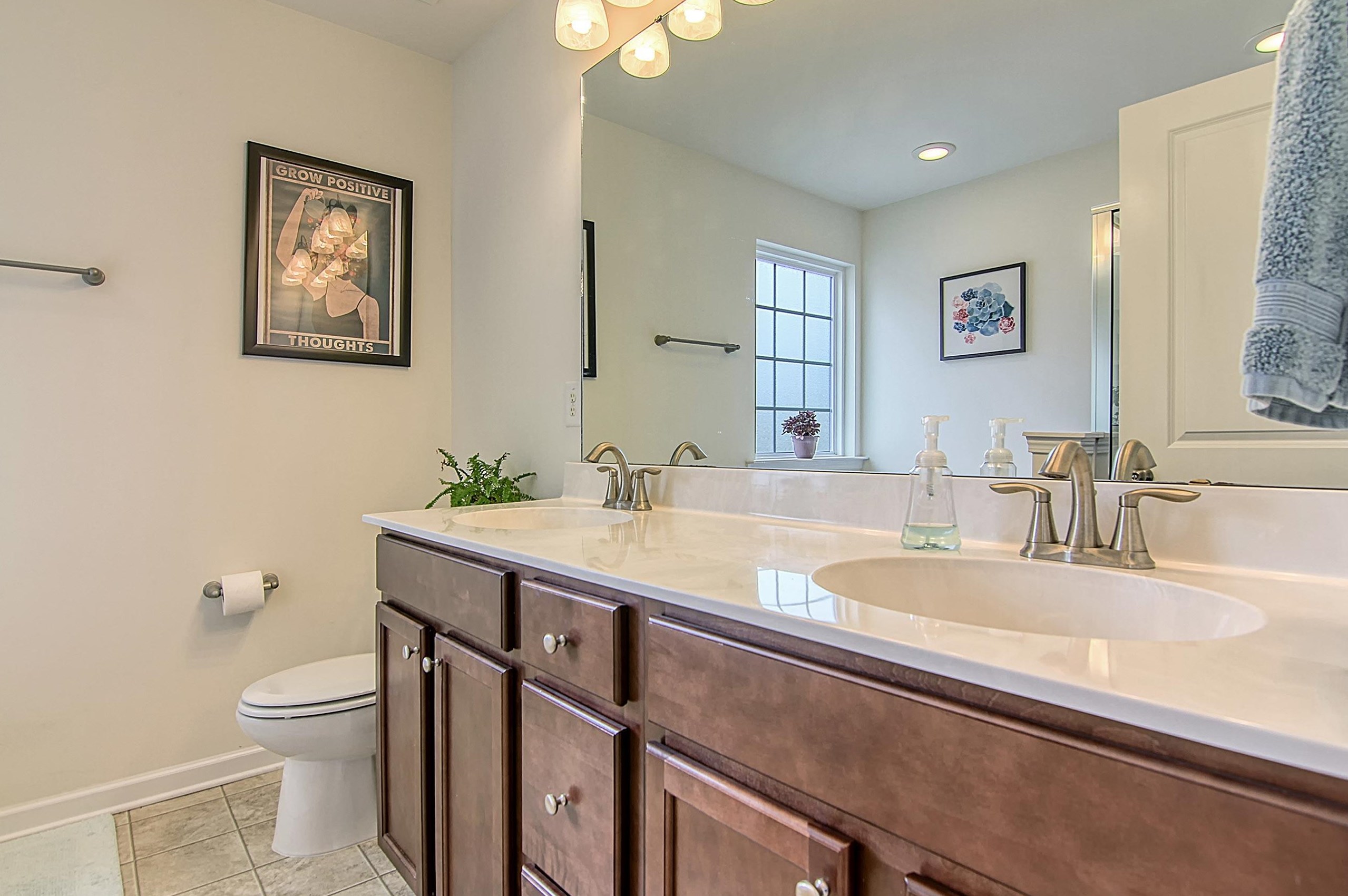 460 Whispering Breeze Ln, Summerville SC  29486 exterior