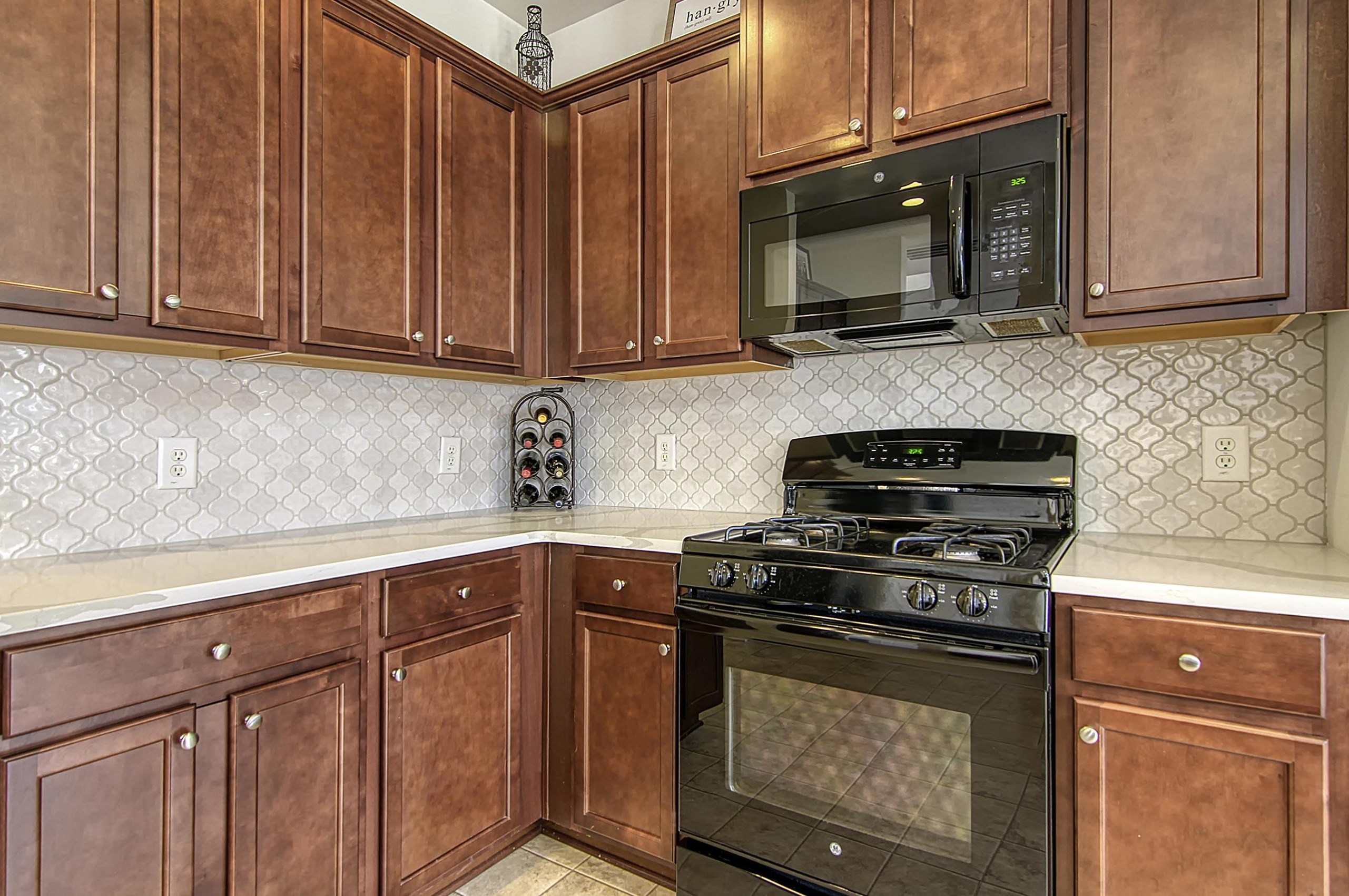 460 Whispering Breeze Ln, Summerville SC  29486 exterior