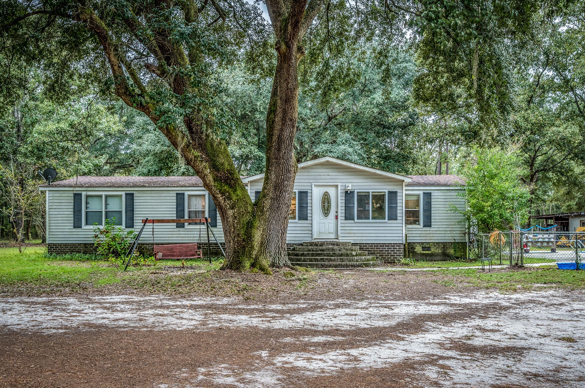 827 Bama Rd, Cottageville, SC 29435