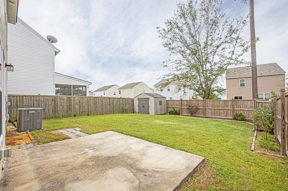 196 Longford Dr, Summerville SC  29483-5641 exterior