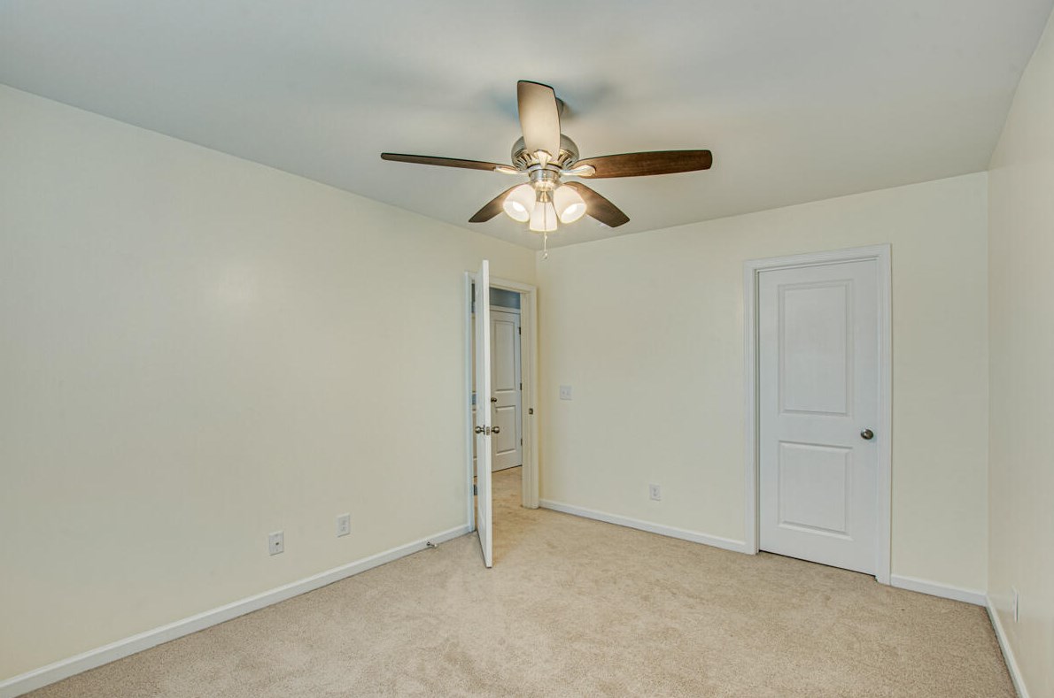 196 Longford Dr, Summerville SC  29483-5641 exterior