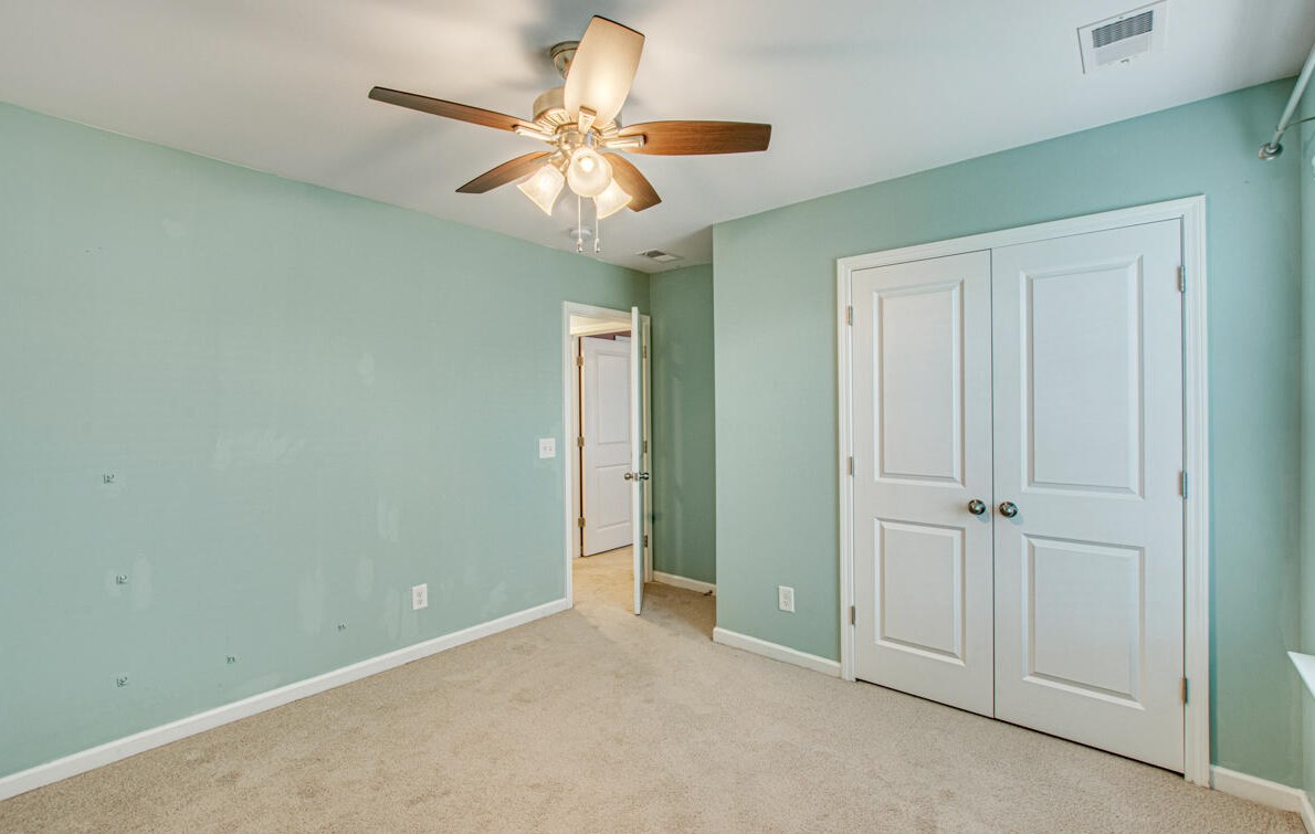 196 Longford Dr, Summerville SC  29483-5641 exterior