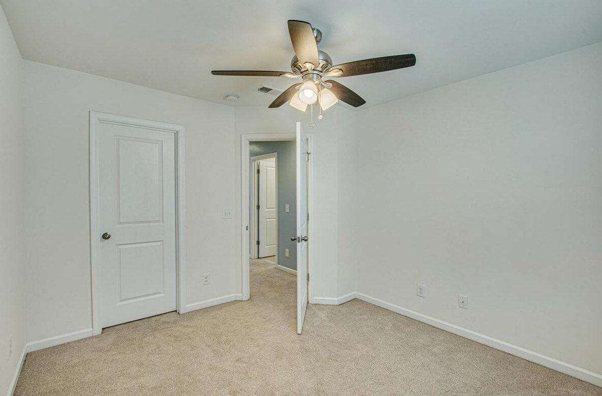 196 Longford Dr, Summerville SC  29483-5641 exterior