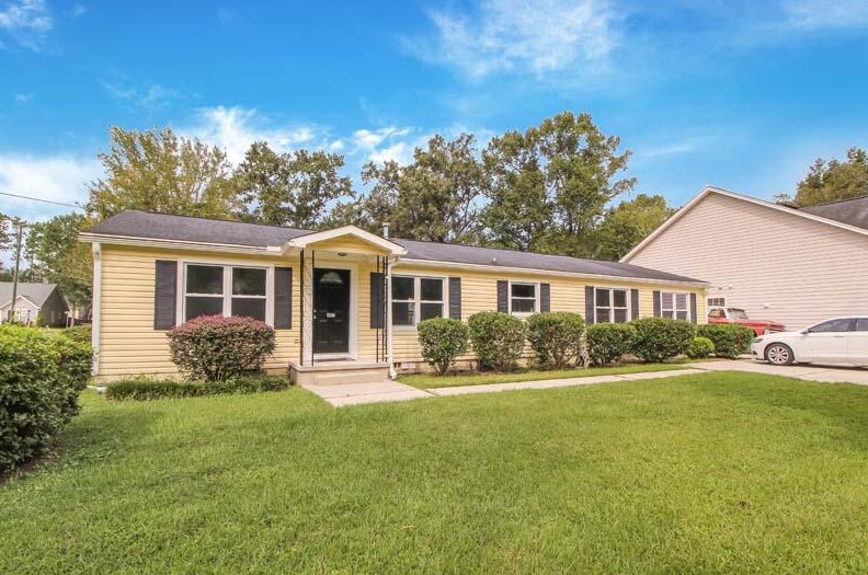 8805 Antler Dr, Charleston, SC 29406-9002