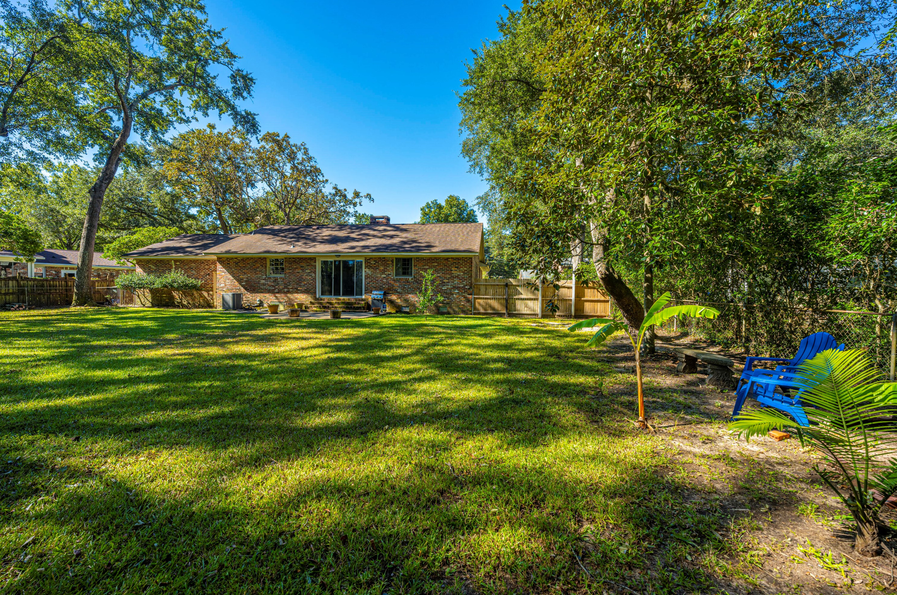 60 Manchester Rd, Charleston SC  29407-3349 exterior