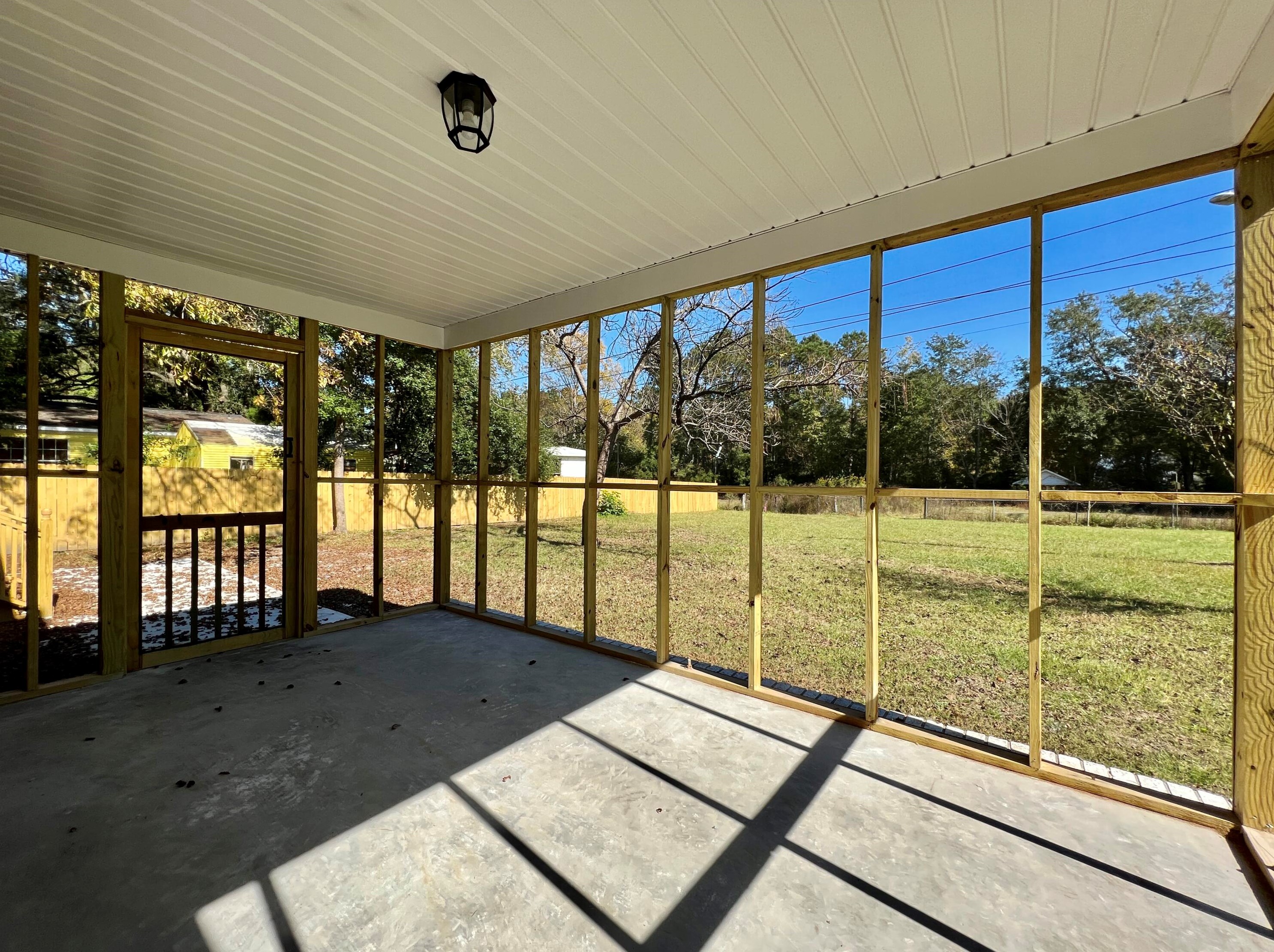 306 Cotie Ln, Moncks Corner SC  29461-7393 exterior