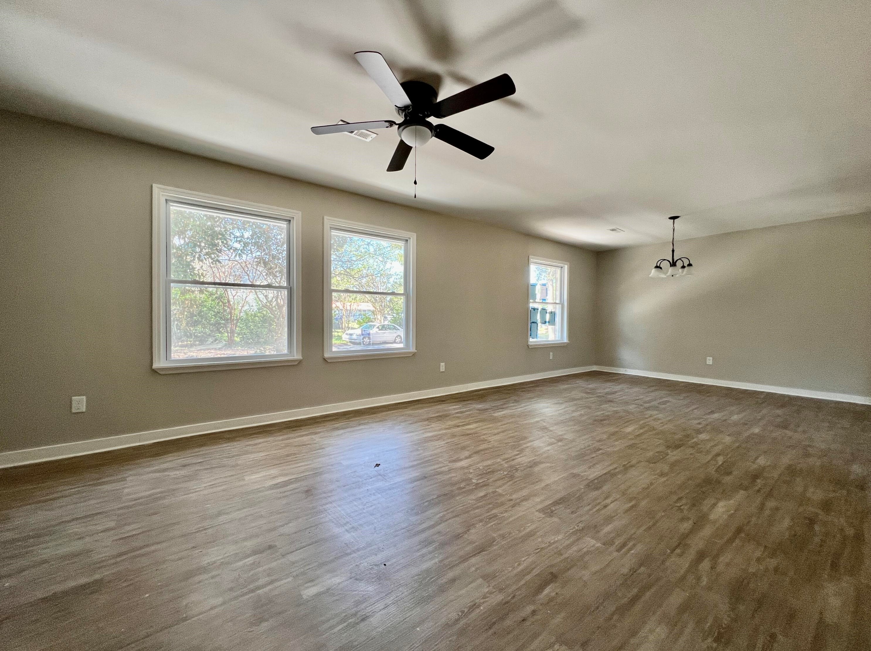 306 Cotie Ln, Moncks Corner SC  29461-7393 exterior