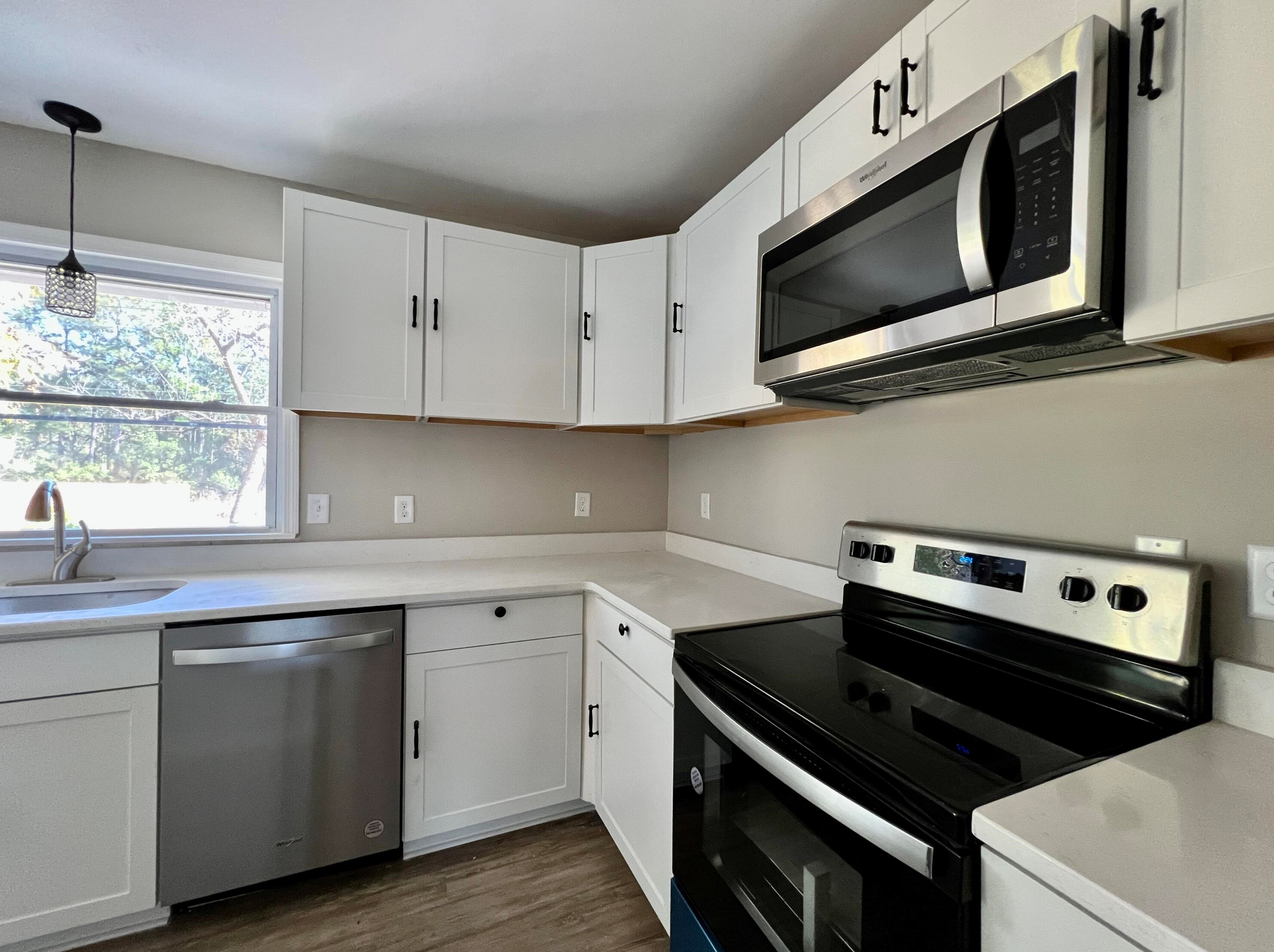 306 Cotie Ln, Moncks Corner SC  29461-7393 exterior