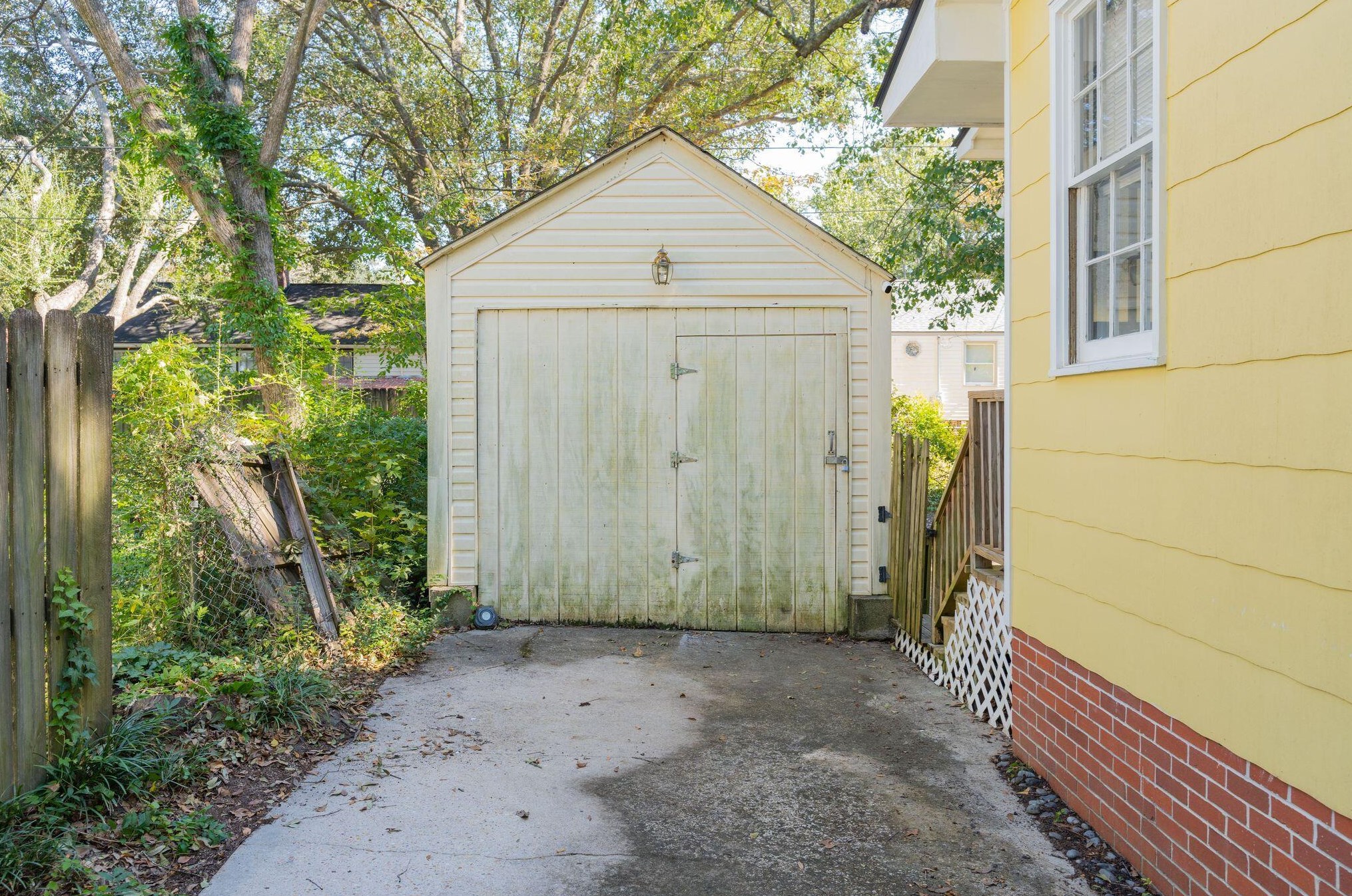 4812 Parkside Dr, Charleston SC exterior