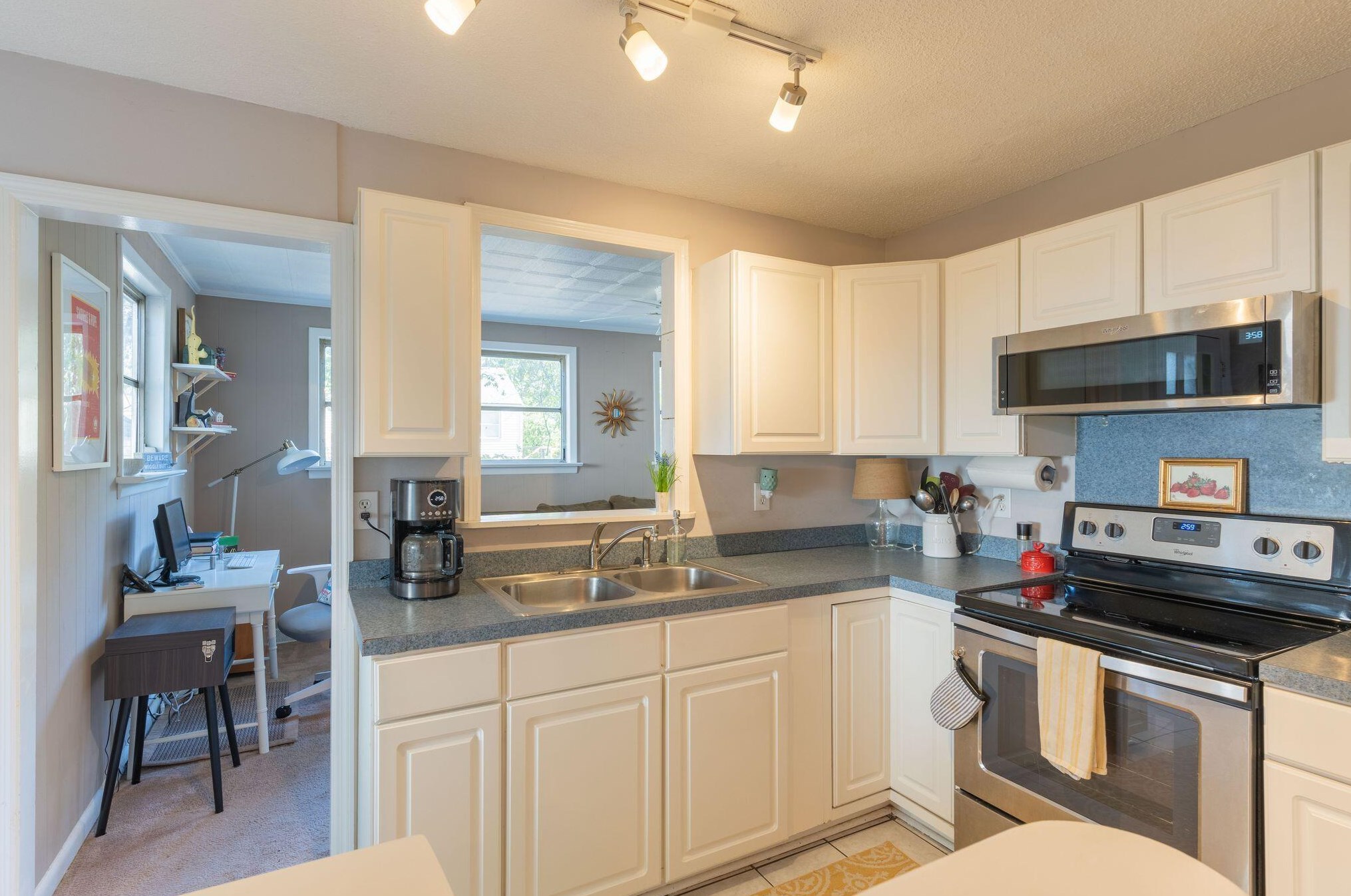 4812 Parkside Dr, Charleston SC exterior