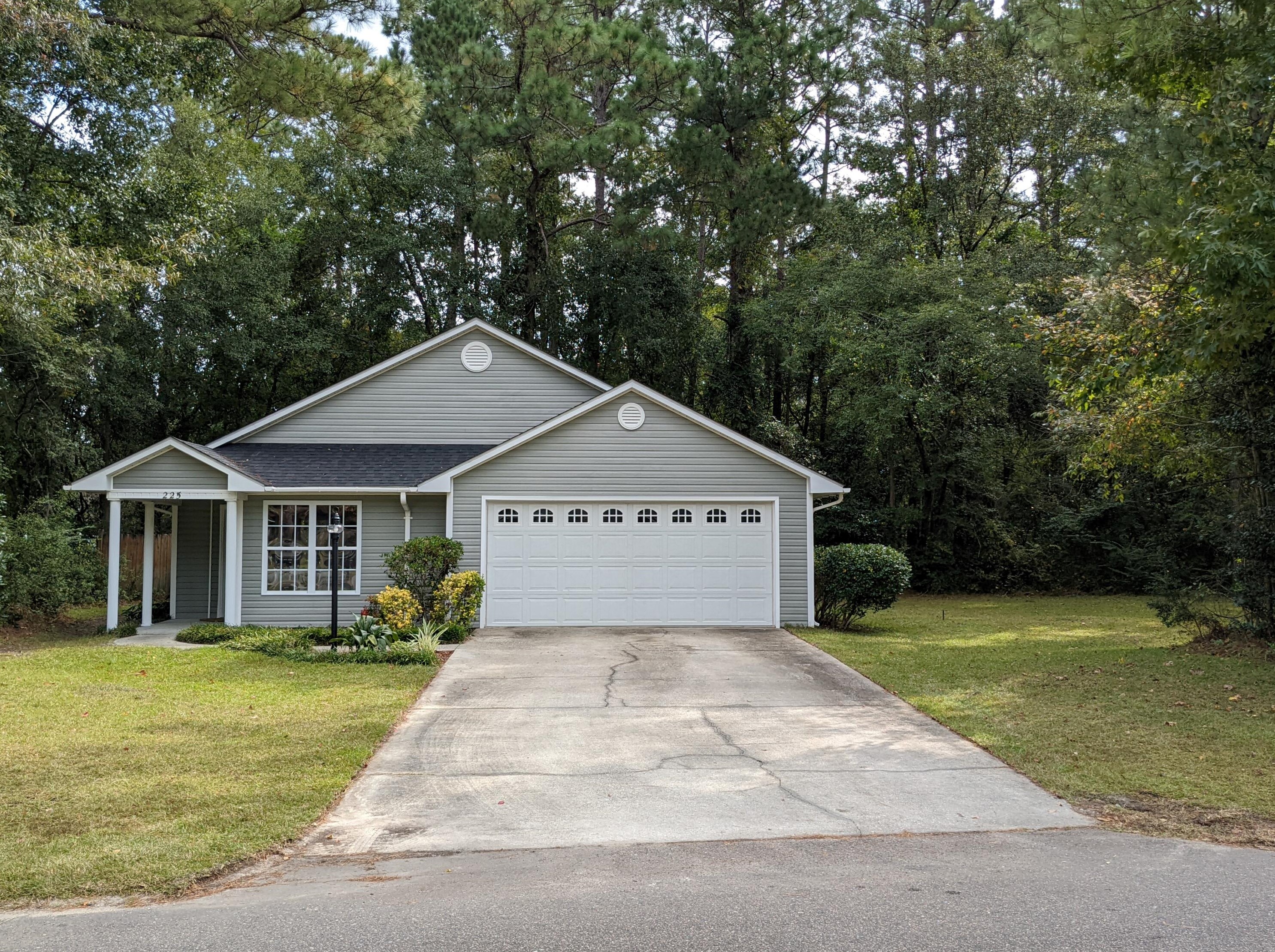 225 Four Iron Dr, Summerville, SC 29483-3004