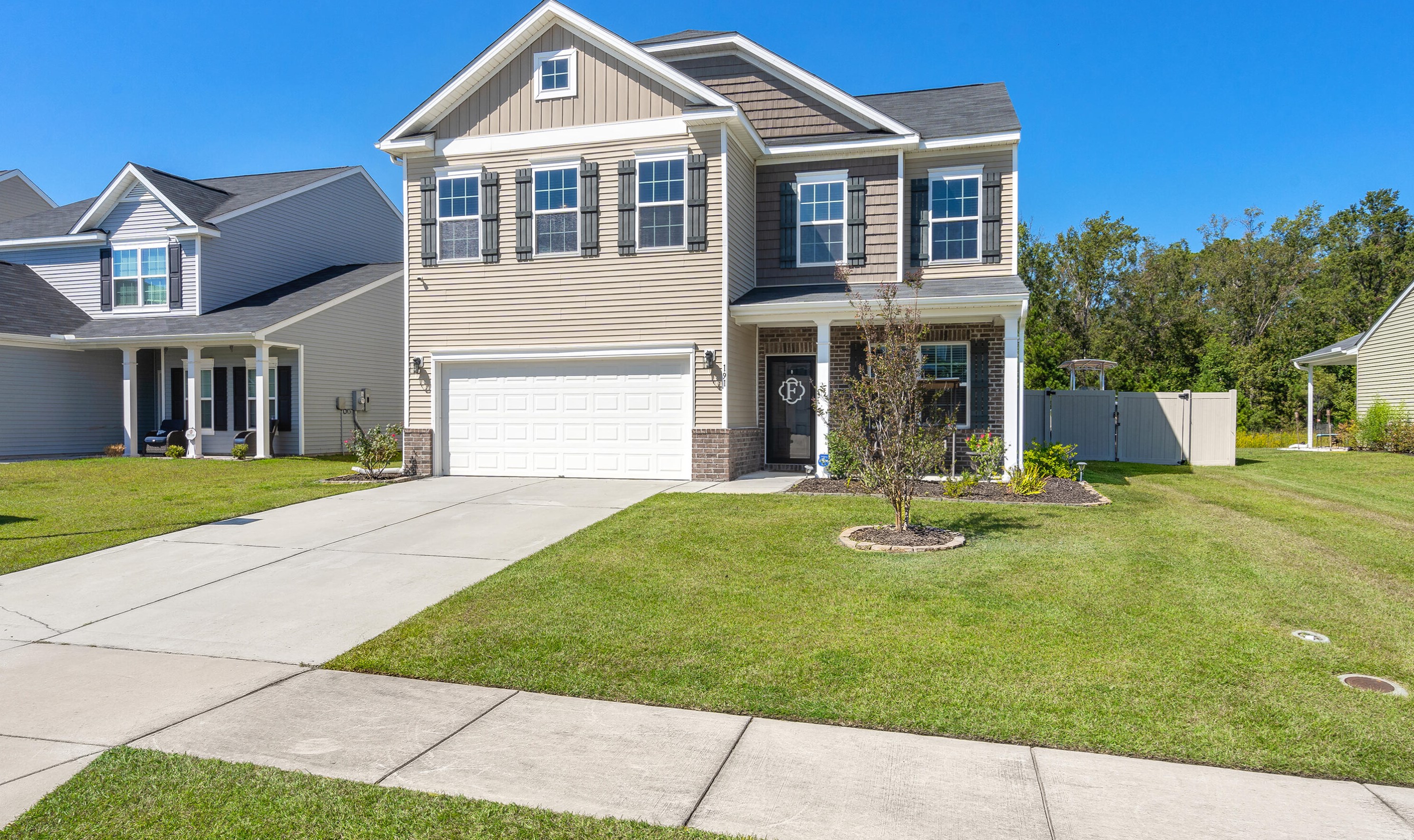 191 Weeping Cypress Dr, Moncks Corner, SC 29461