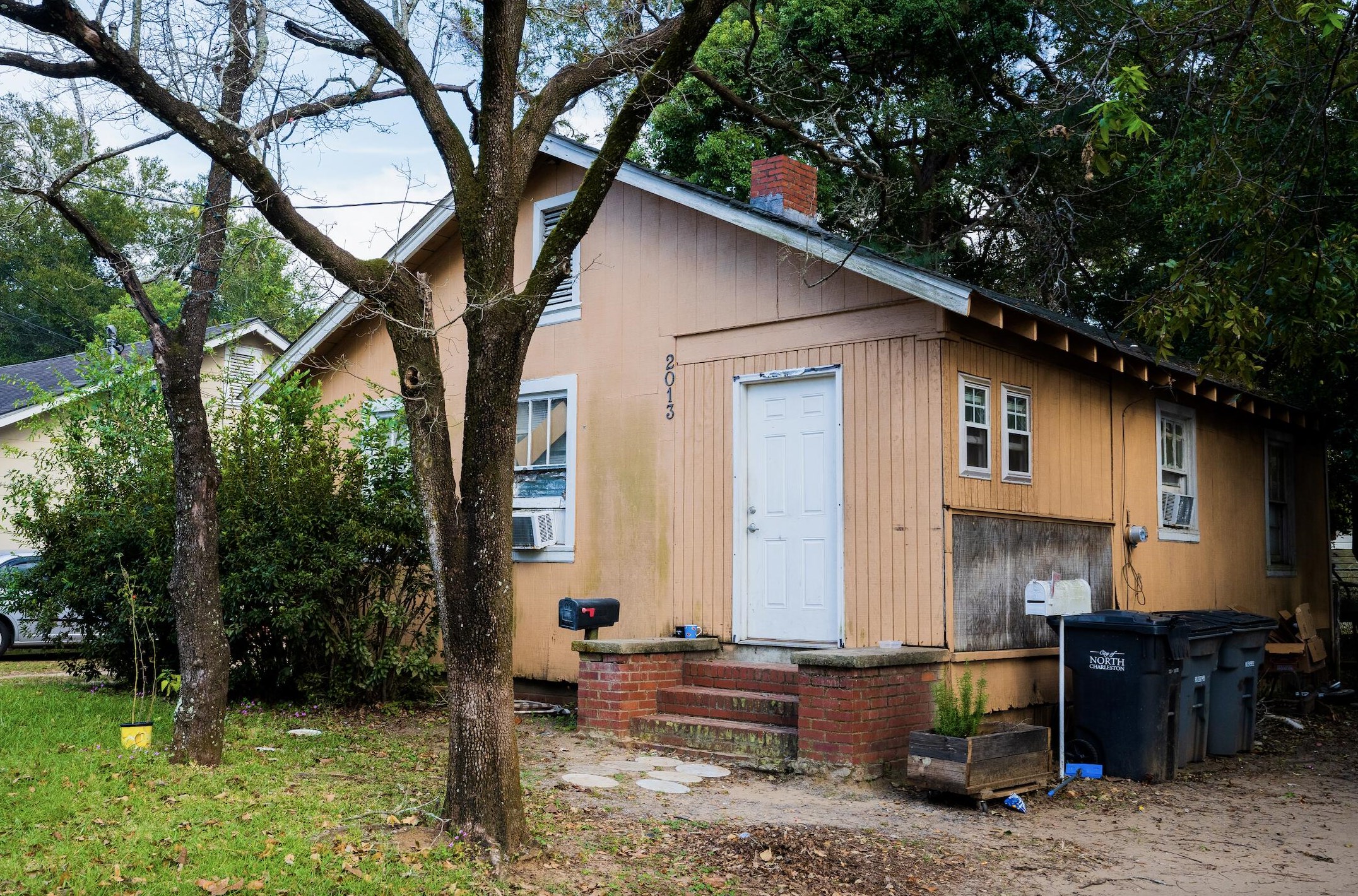2013 Grayson St, Charleston, SC 29405-7829