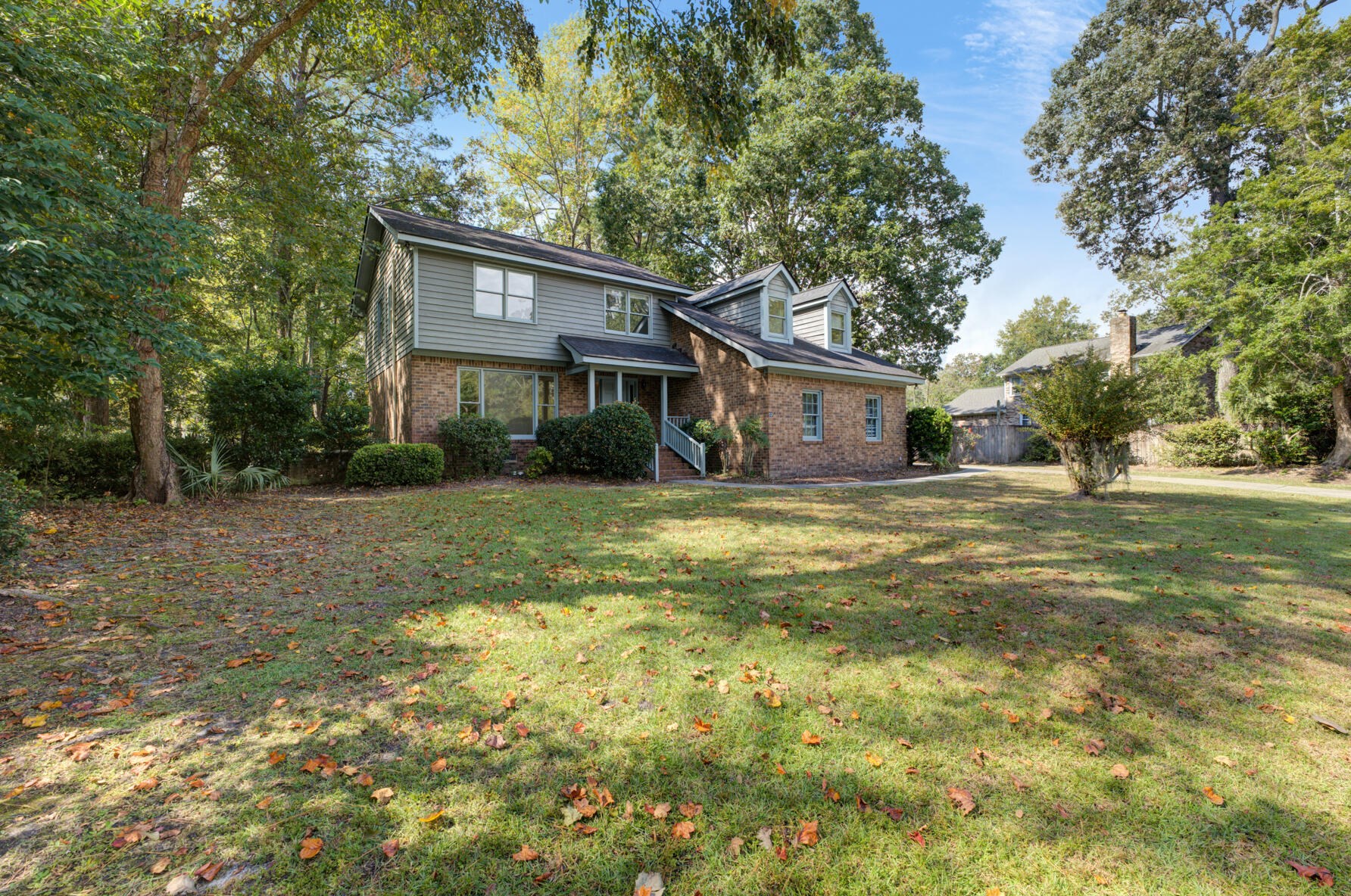 53 Shadowmoss Pkwy, Charleston, SC 29414-6911