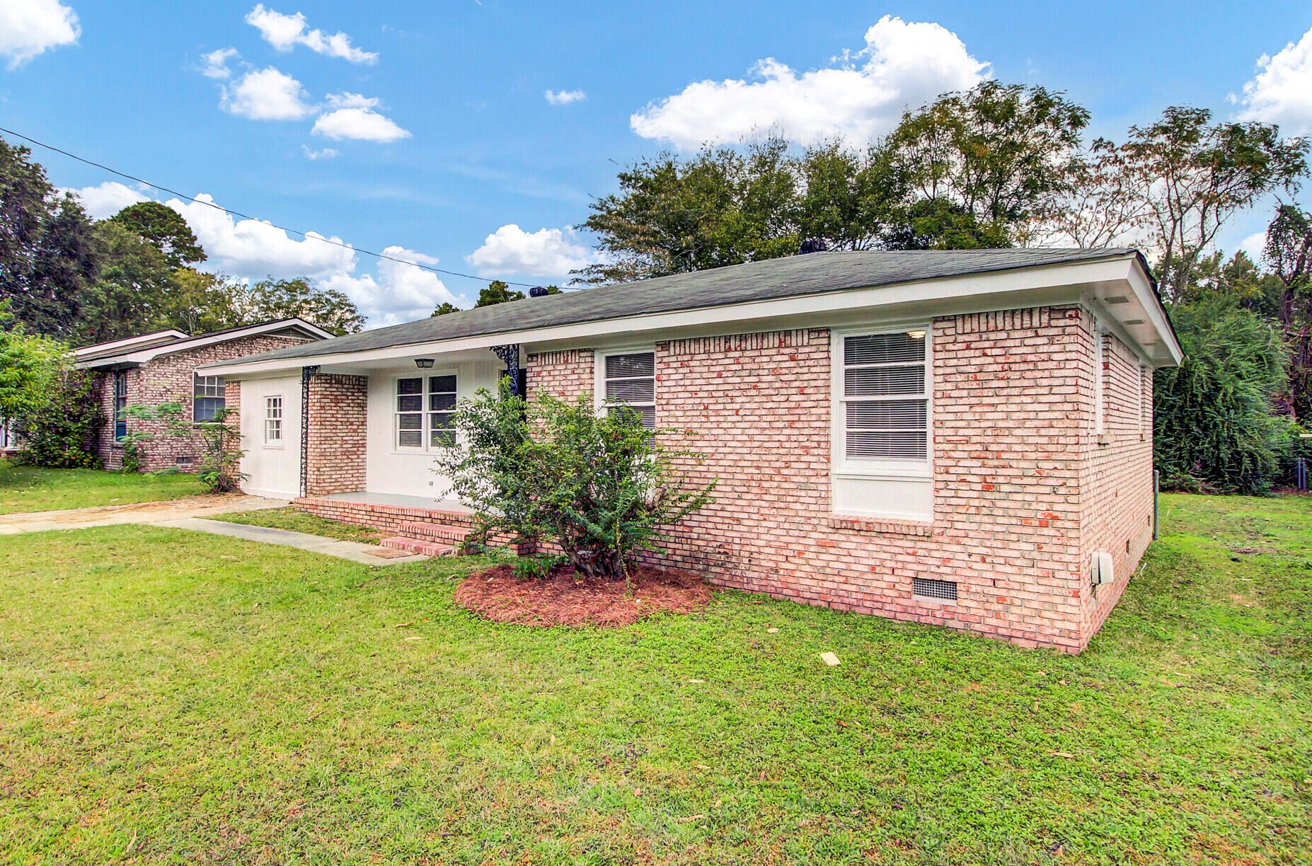 460 Madeline Dr, Charleston, SC 29445-3607