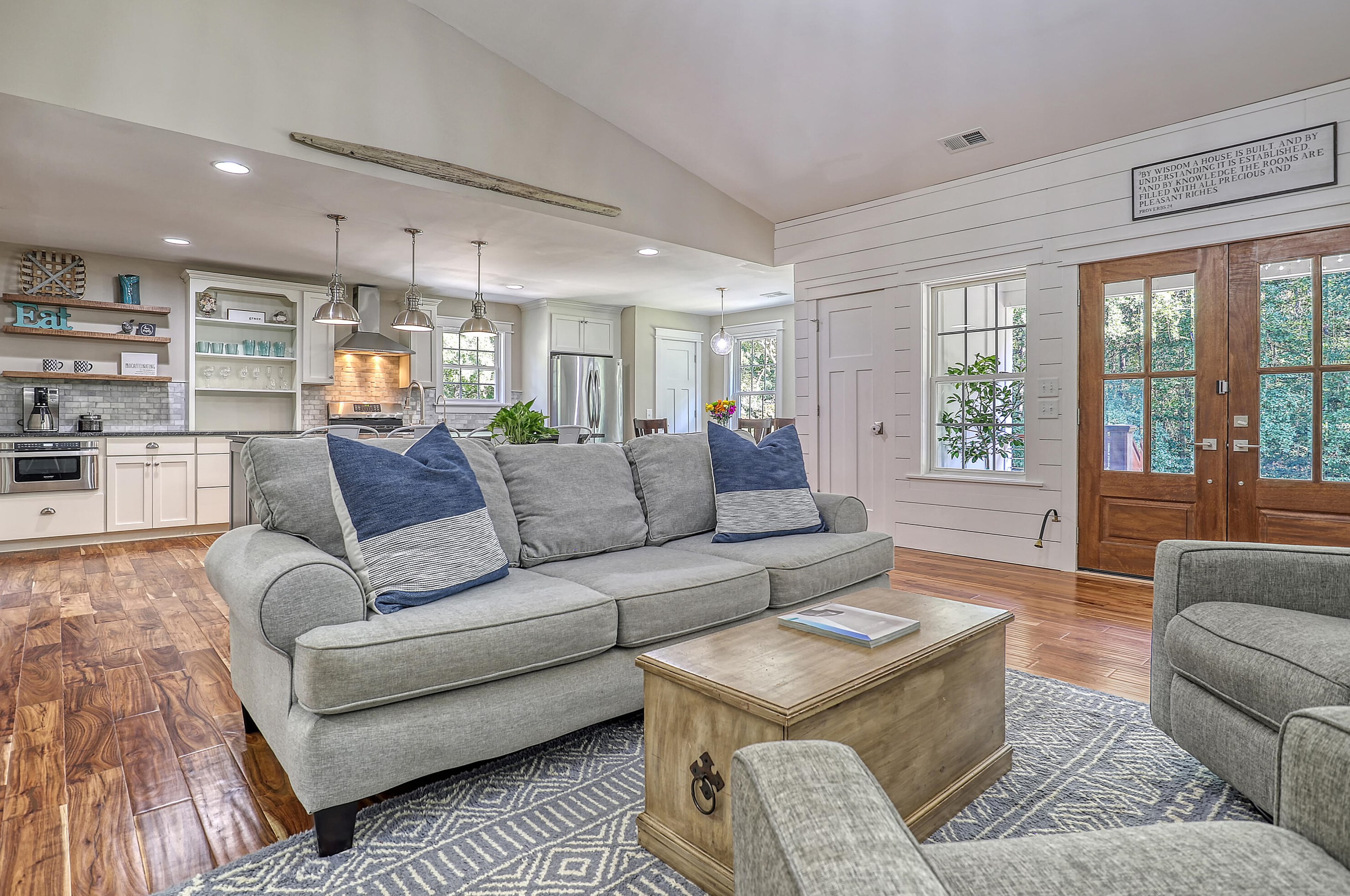 7361 Doar Rd, Awendaw, SC 29429