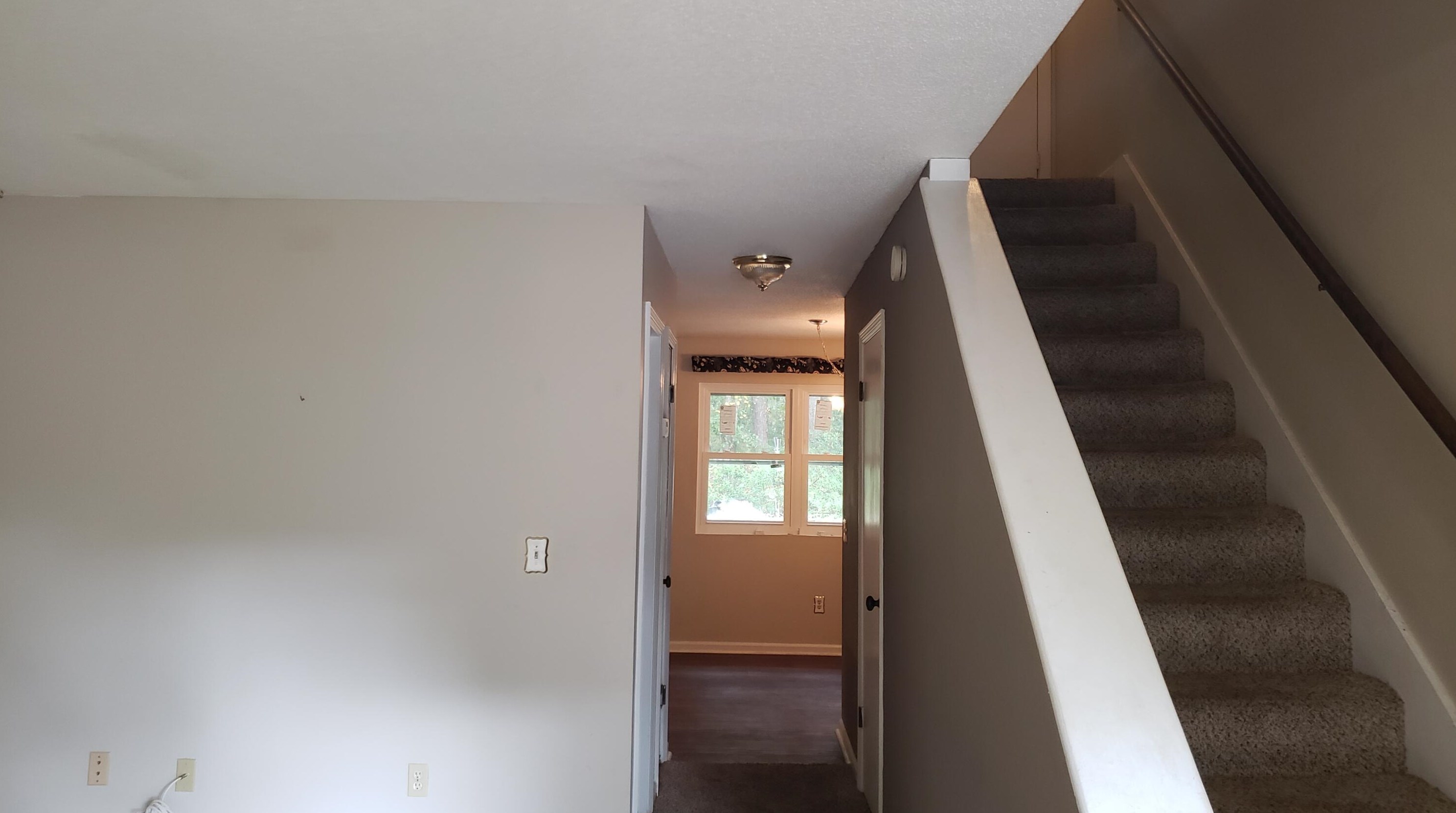 100 Kimeran Ln, Summerville, SC 29485-8245