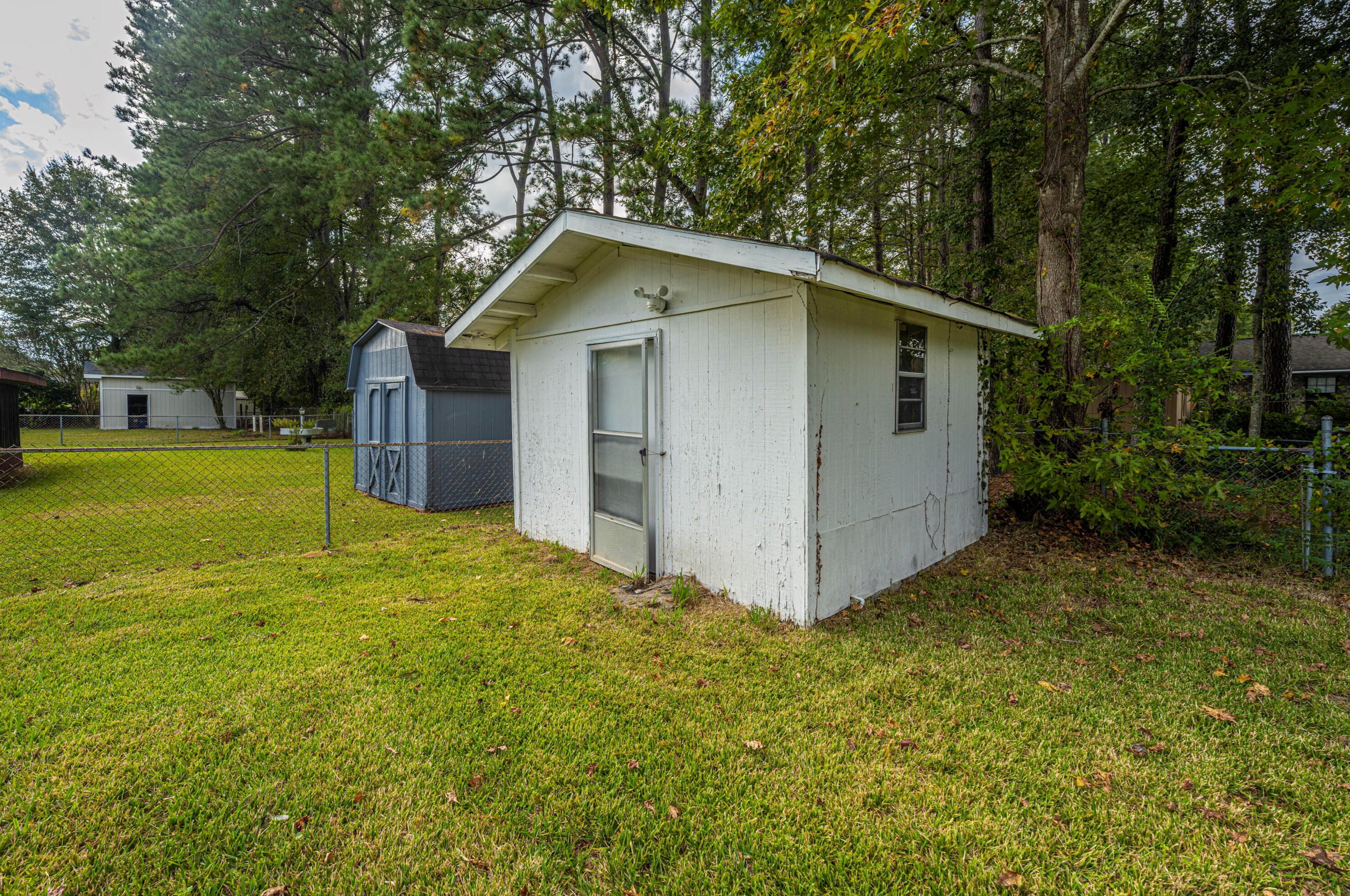 241 Foxborough Rd, Charleston SC  29445-2753 exterior
