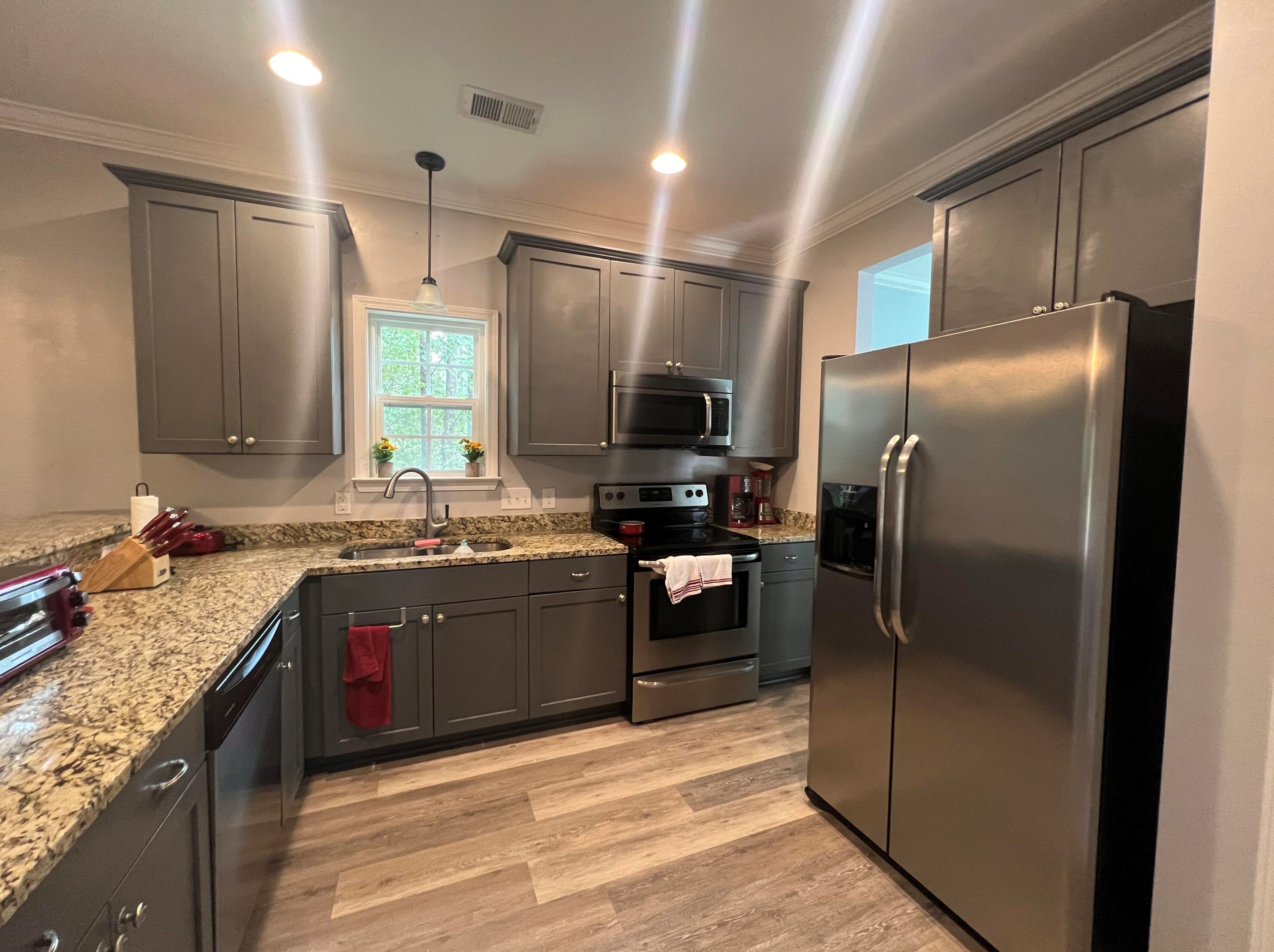 163 Mcmakin St, Summerville, SC 29483