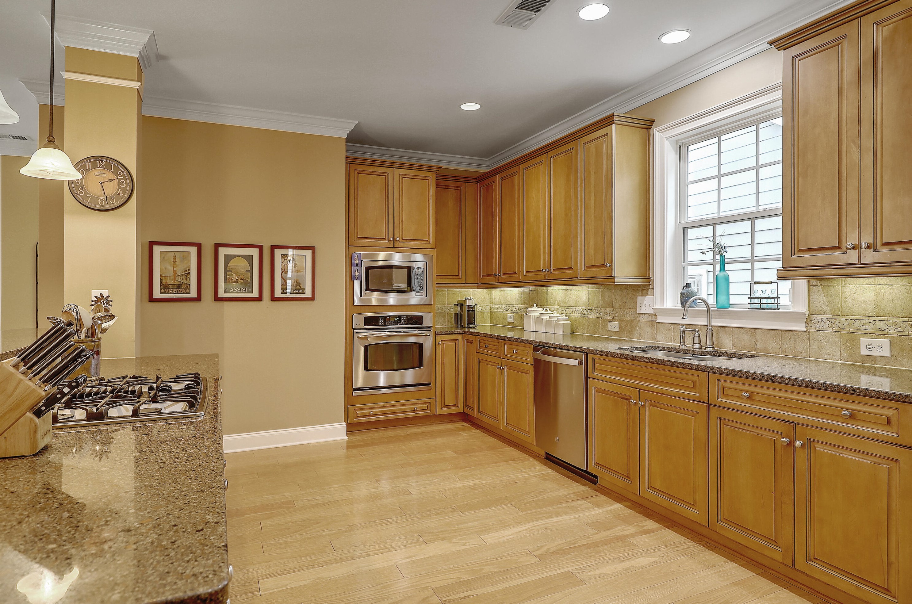 8047 Gibbon St, Charleston SC 29492-8351 exterior