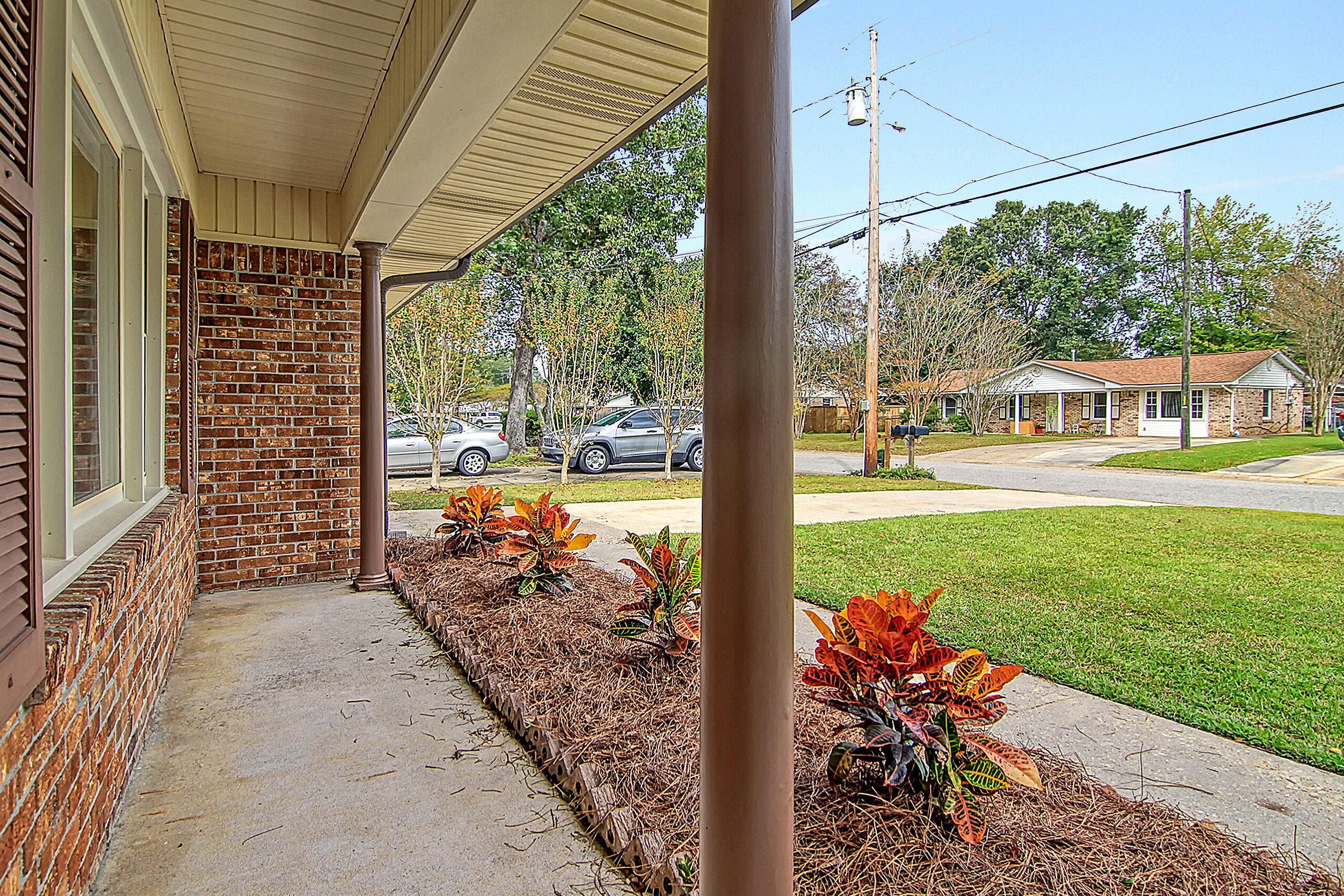 19 Montclair Ave, Charleston, SC 29445-4403