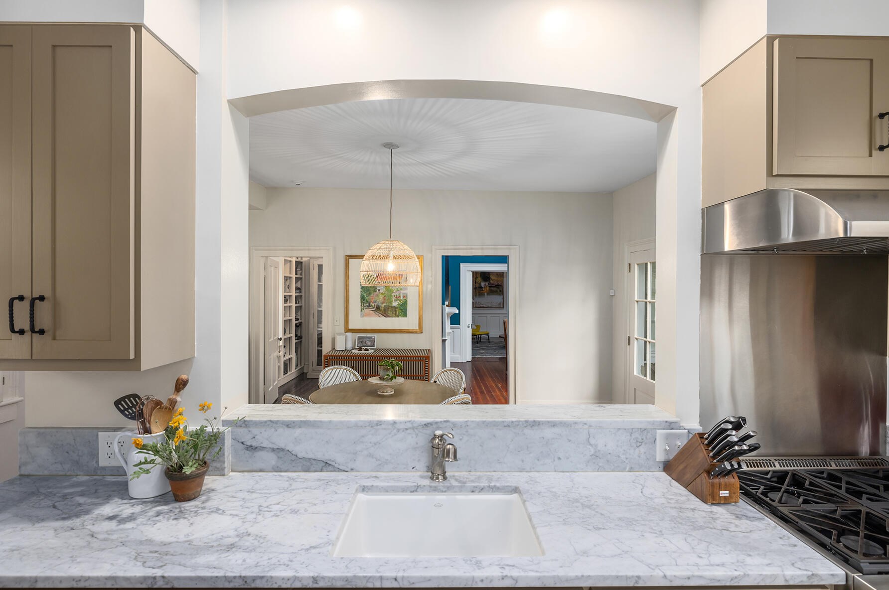 106 Beaufain St, Charleston SC  29401-1728 exterior