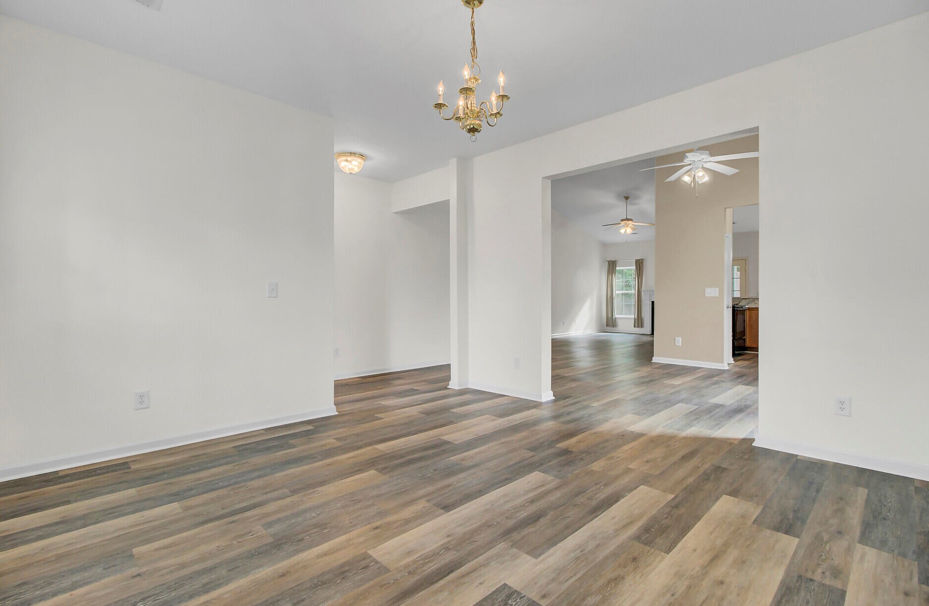 126 Cannonsmill Ln, Summerville SC  29485-6409 exterior