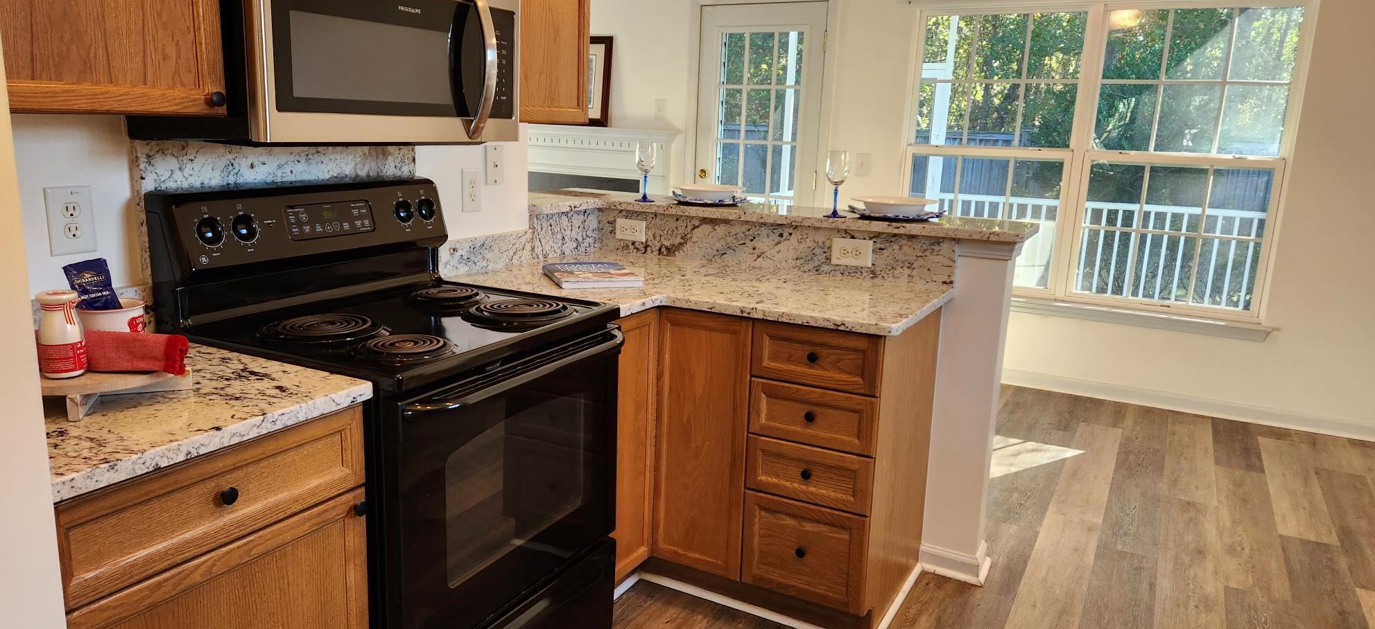 126 Cannonsmill Ln, Summerville SC  29485-6409 exterior