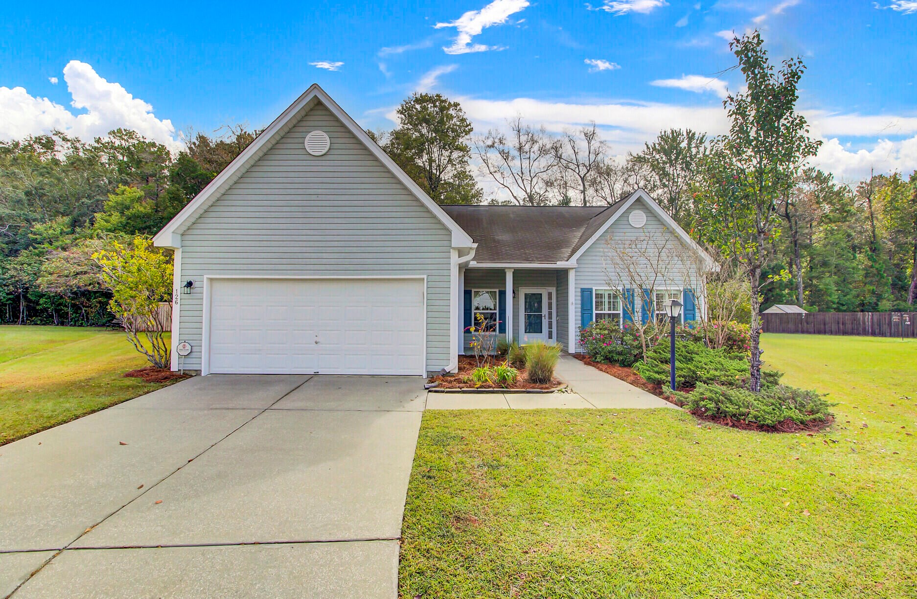 126 Cannonsmill Ln, Summerville SC  29485-6409 exterior