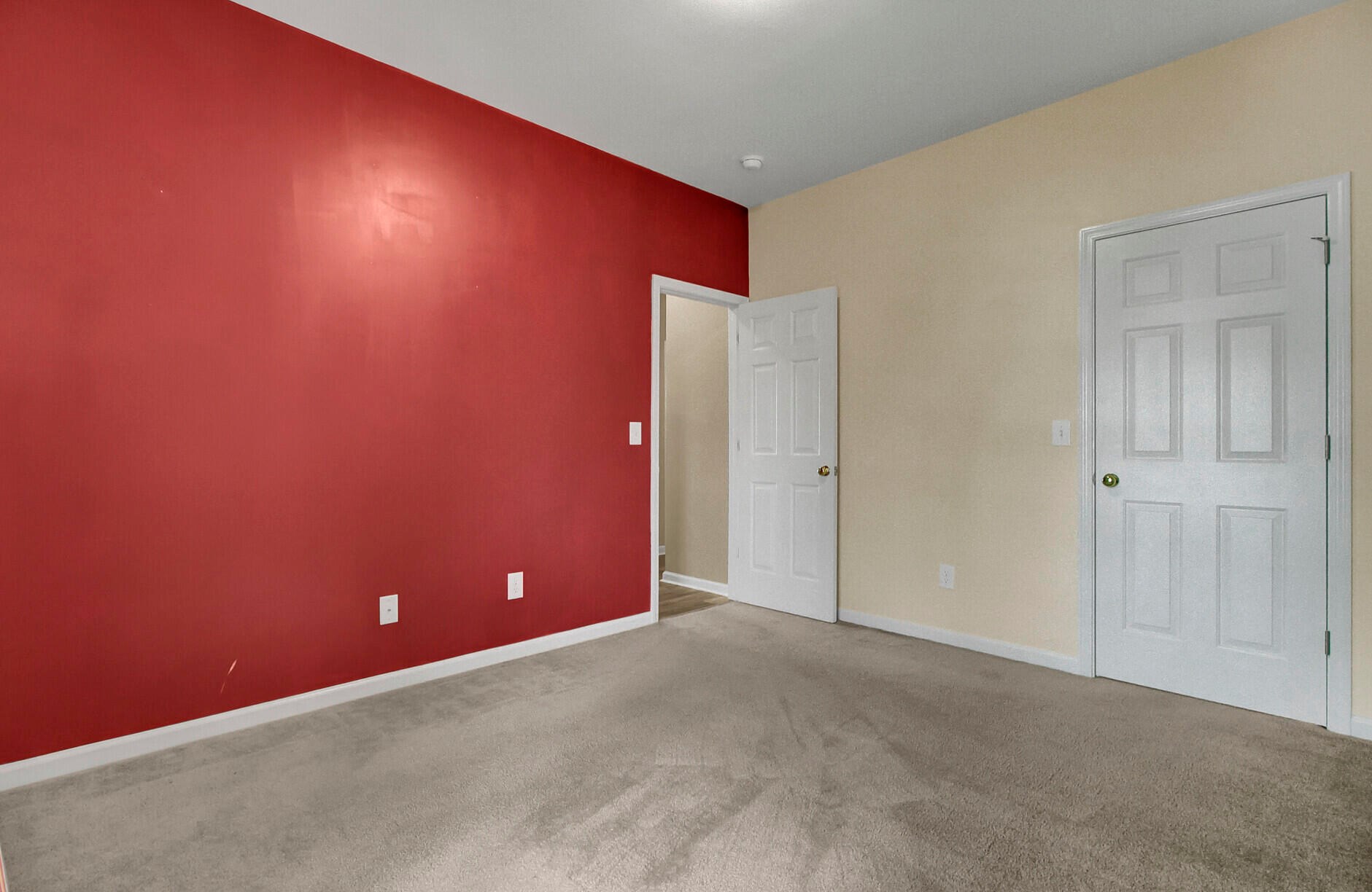 126 Cannonsmill Ln, Summerville SC  29485-6409 exterior