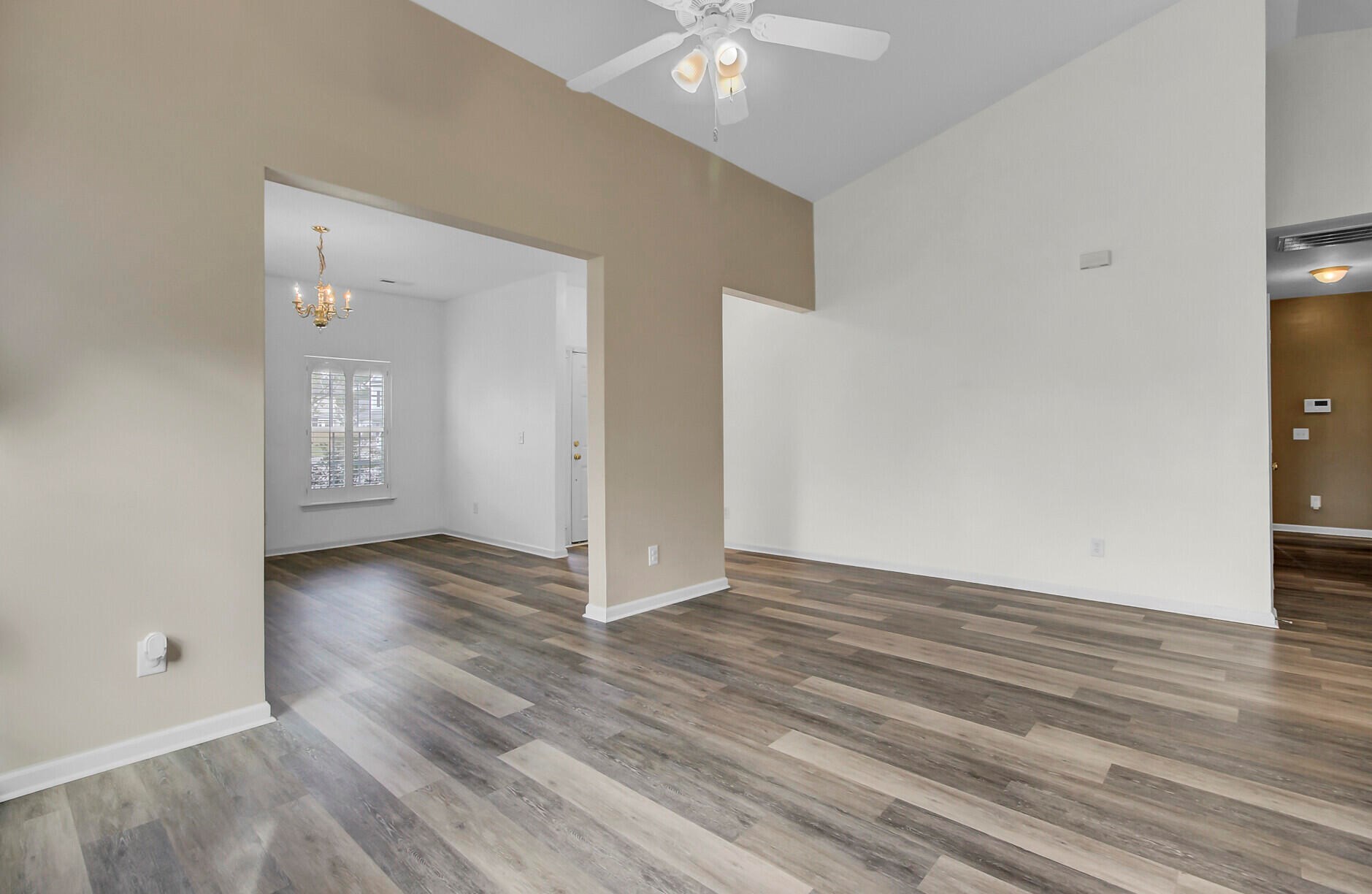 126 Cannonsmill Ln, Summerville SC  29485-6409 exterior