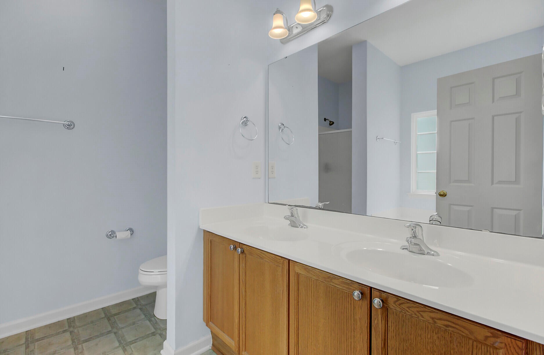 126 Cannonsmill Ln, Summerville SC  29485-6409 exterior