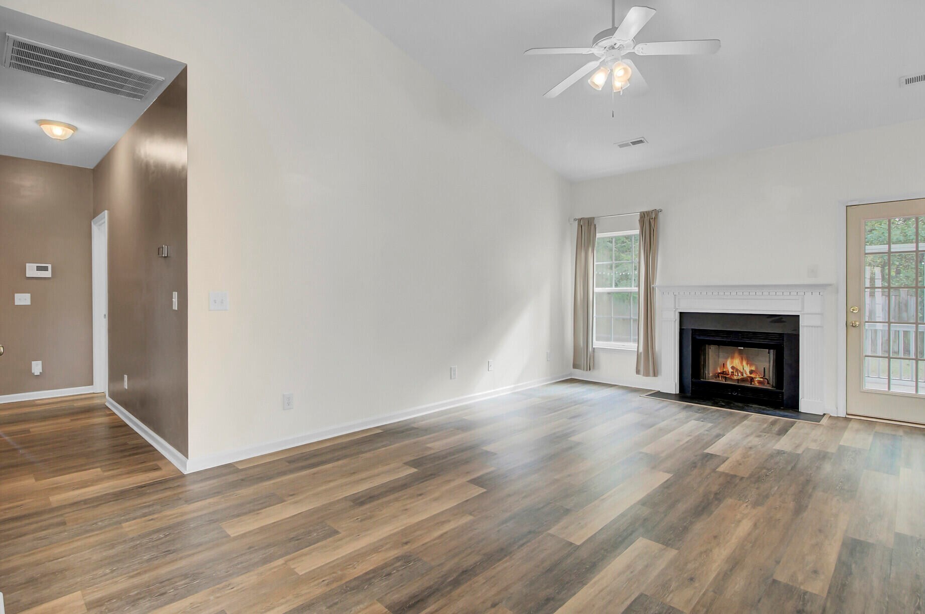 126 Cannonsmill Ln, Summerville SC  29485-6409 exterior