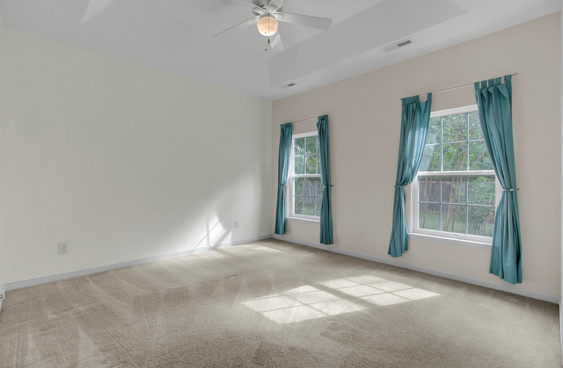 126 Cannonsmill Ln, Summerville SC  29485-6409 exterior