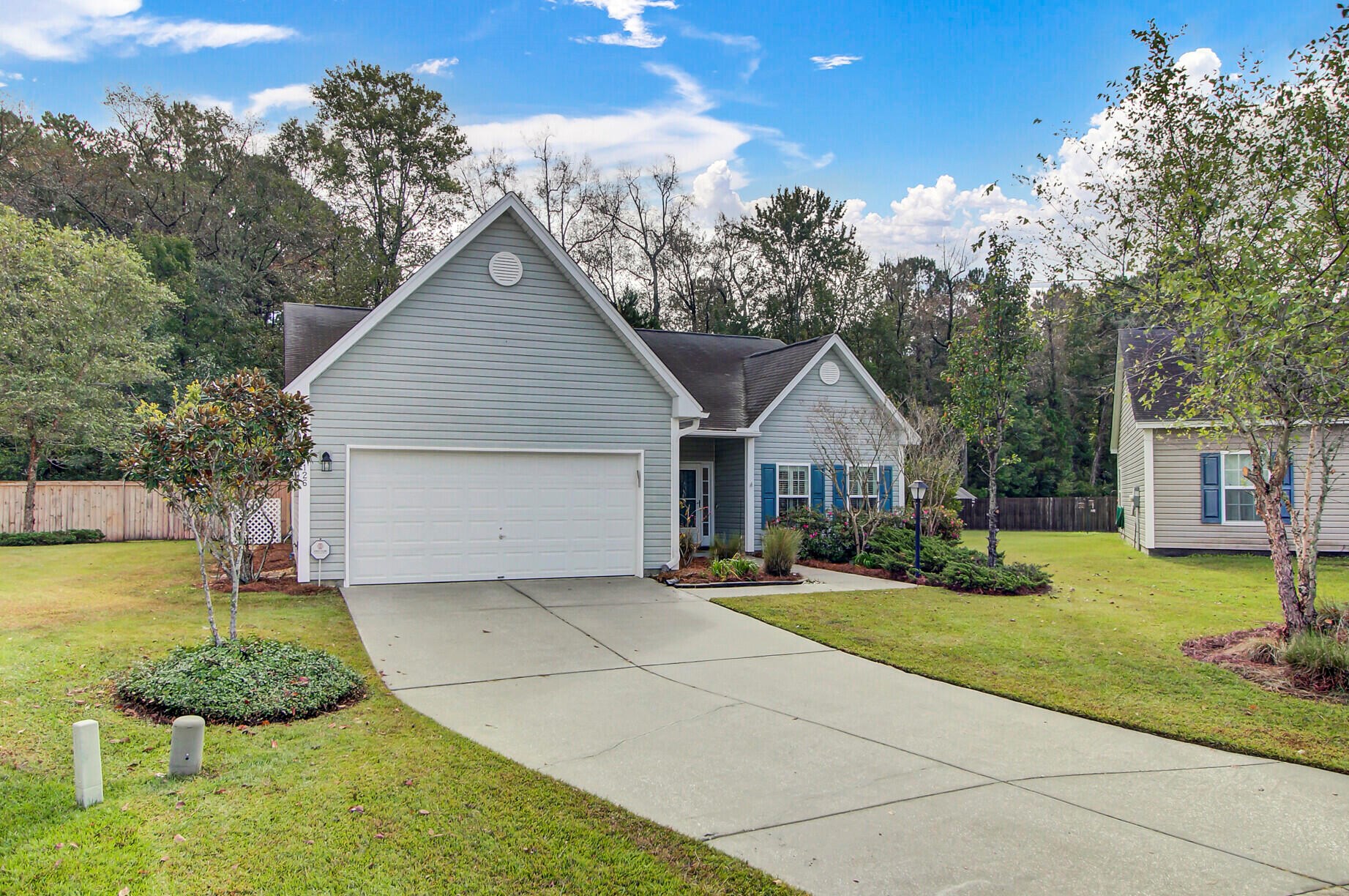 126 Cannonsmill Ln, Summerville SC  29485-6409 exterior