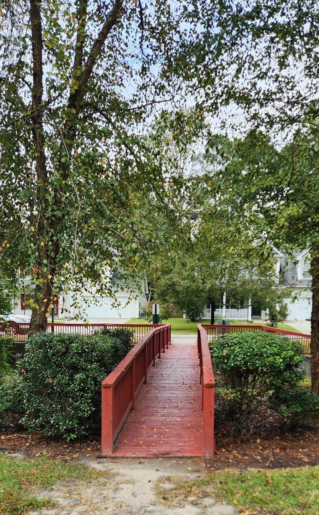 126 Cannonsmill Ln, Summerville SC  29485-6409 exterior