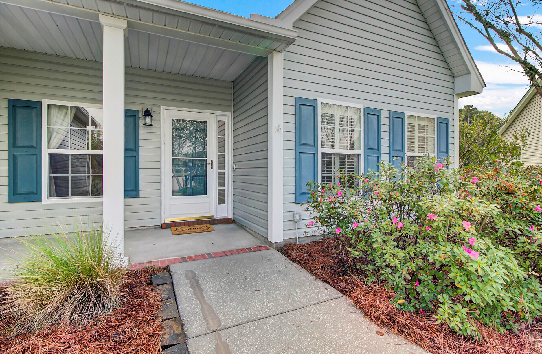 126 Cannonsmill Ln, Summerville SC  29485-6409 exterior