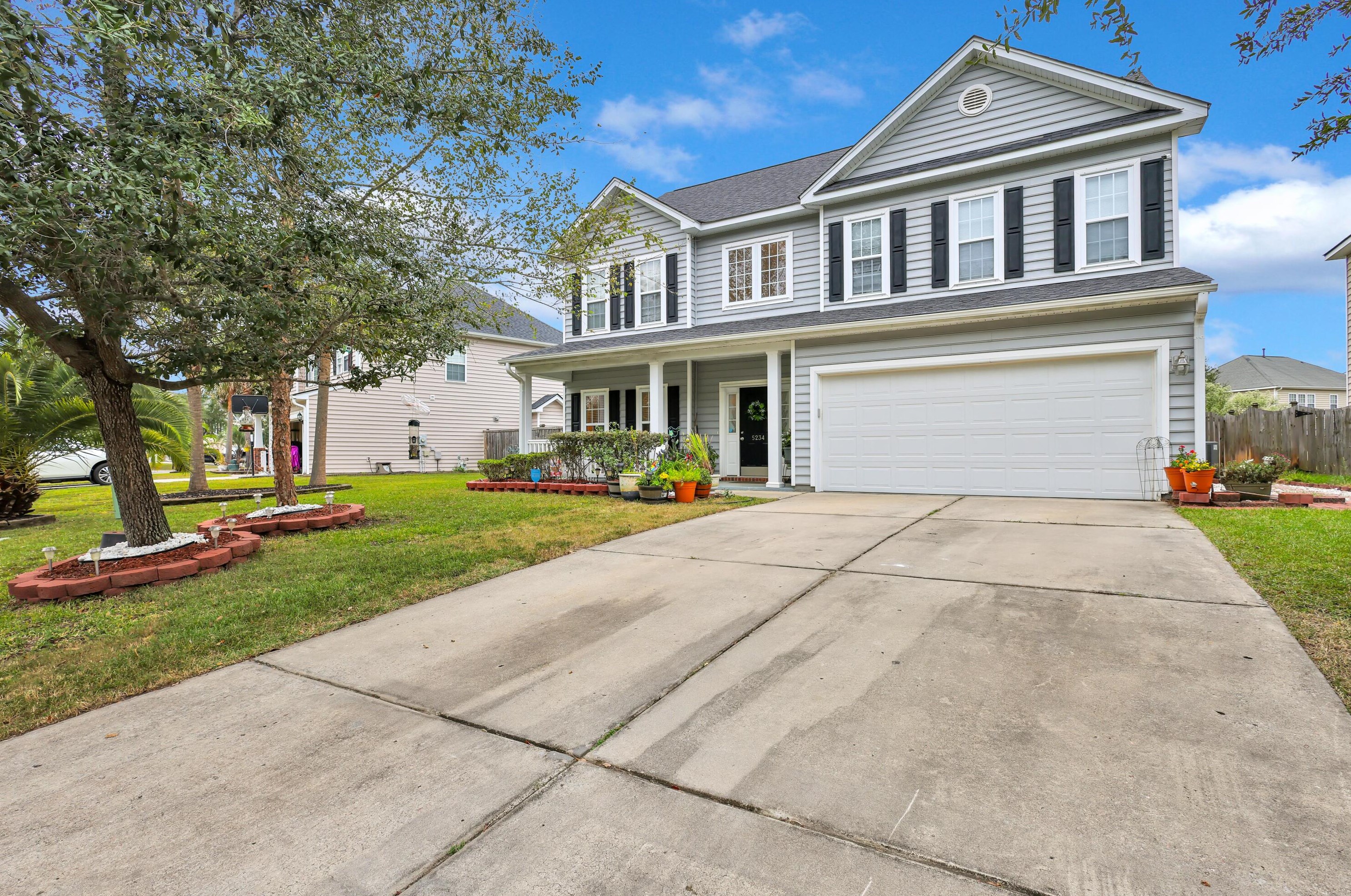 5234 Lenora Dr, Summerville, SC 29485-8985