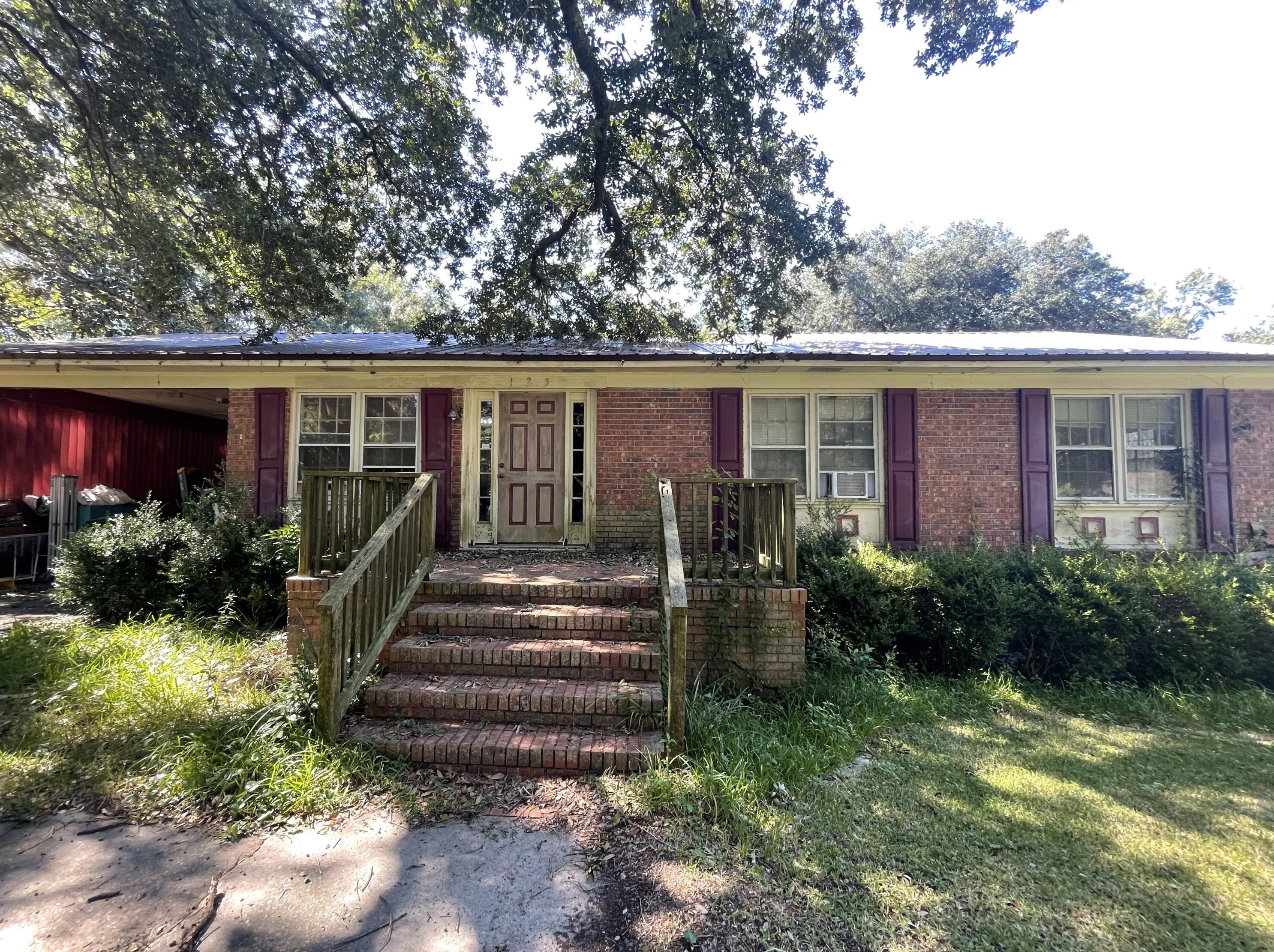 125 Parkwood Cir, Walterboro, SC 29488-2554