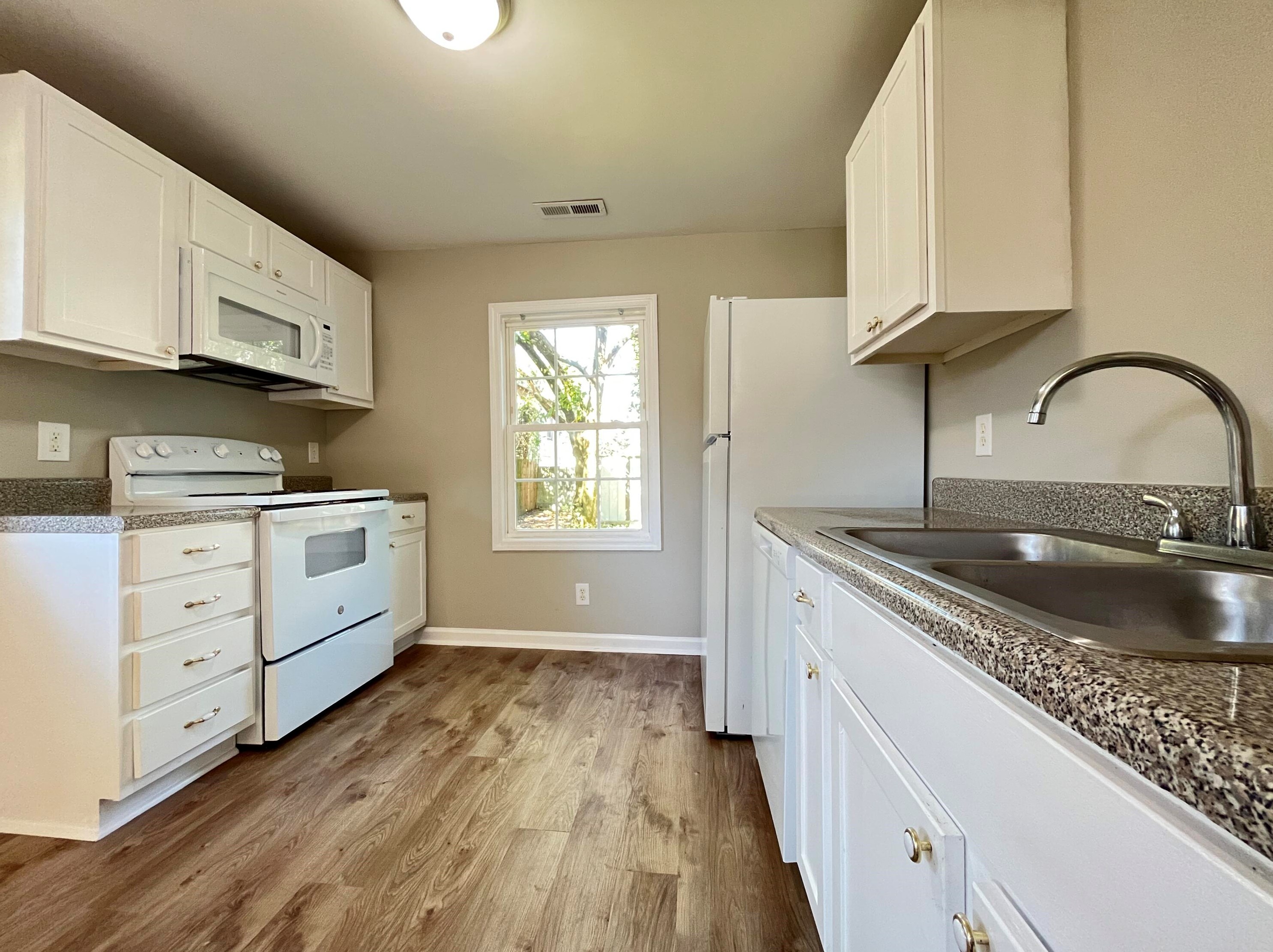 3428 Osceola St, Charleston SC  29405-7732 exterior