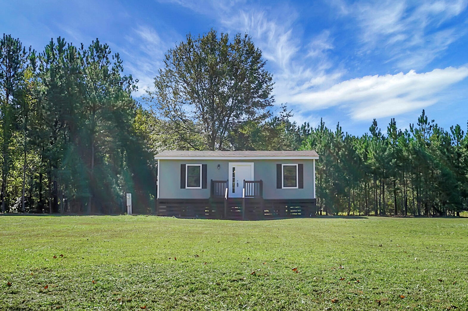 611 Murphy Bay Dr, Cross, SC 29436
